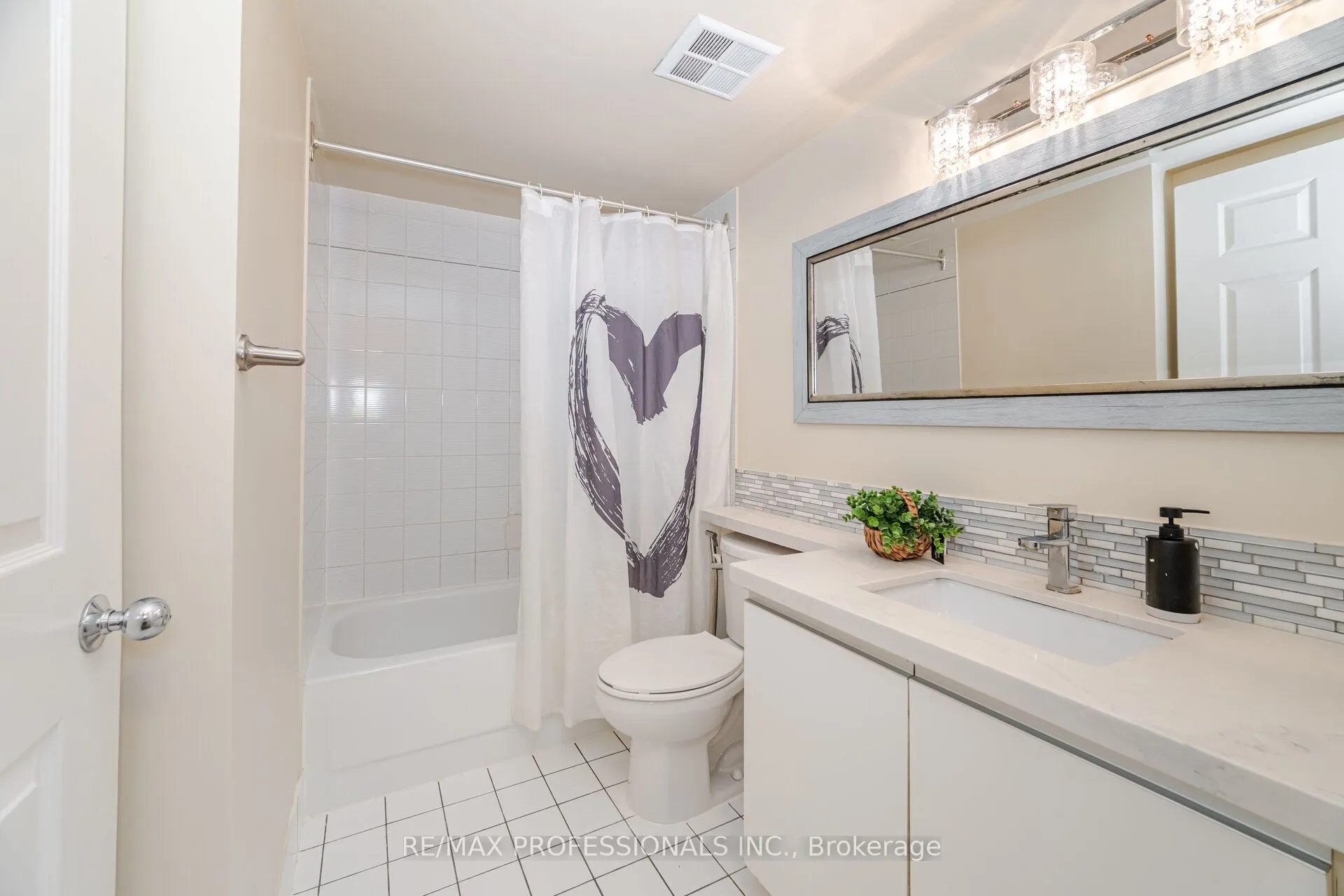335 Webb Drive, #1606