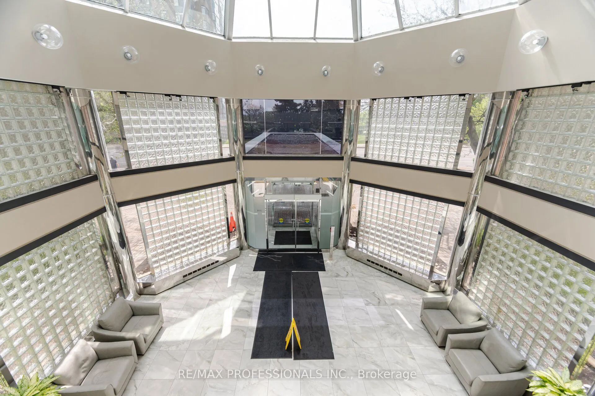 335 Webb Drive, #1606