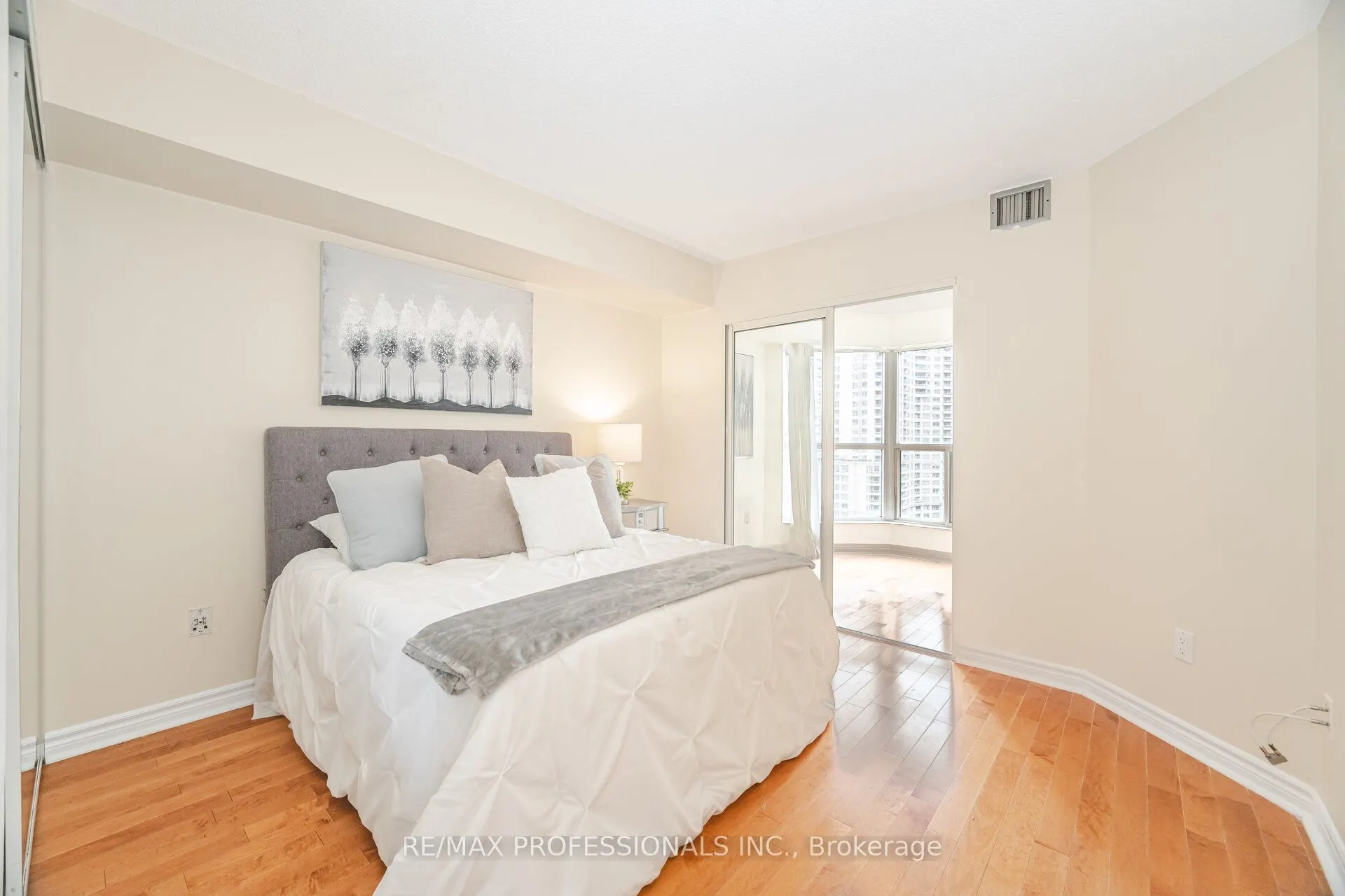 335 Webb Drive, #1606
