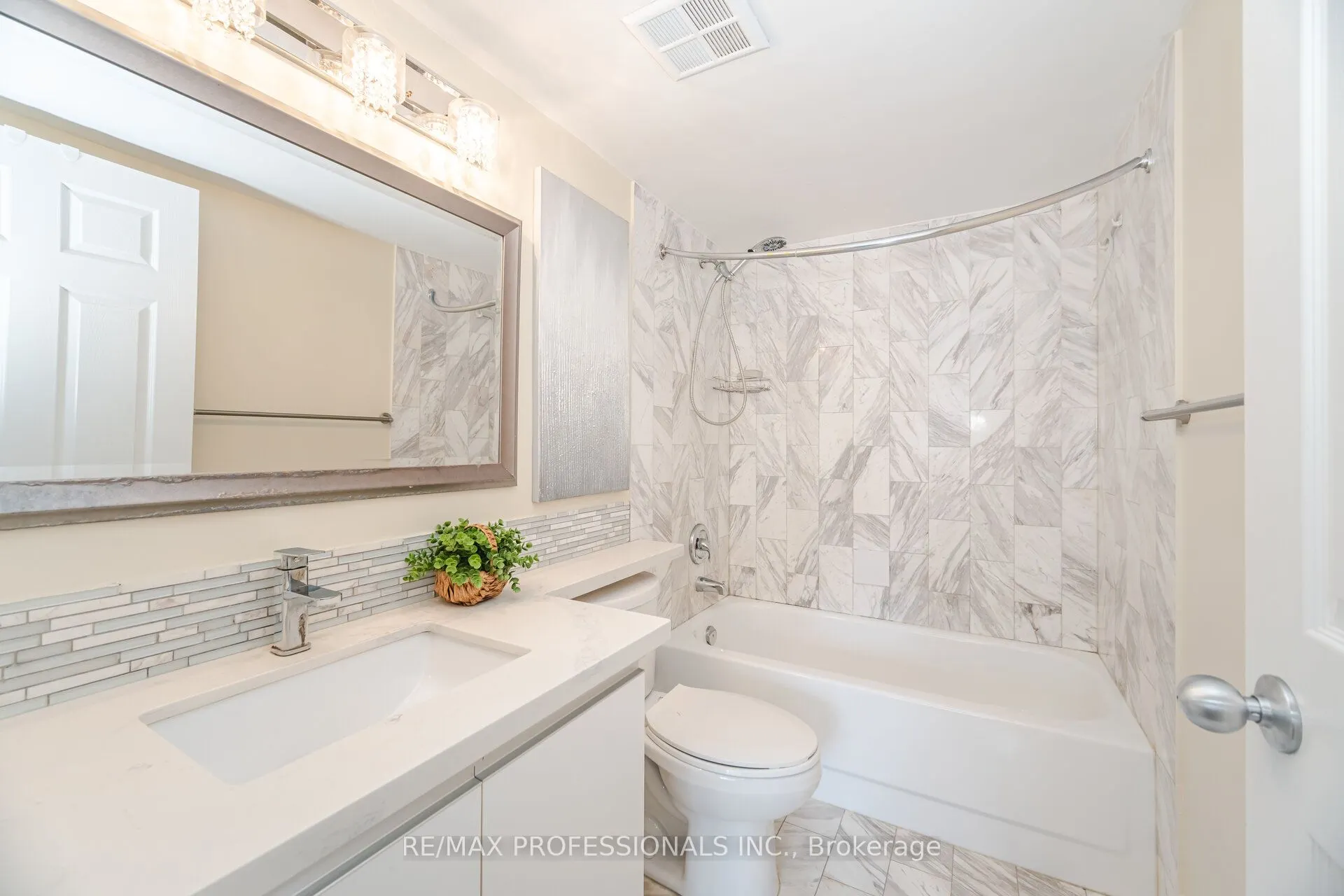 335 Webb Drive, #1606