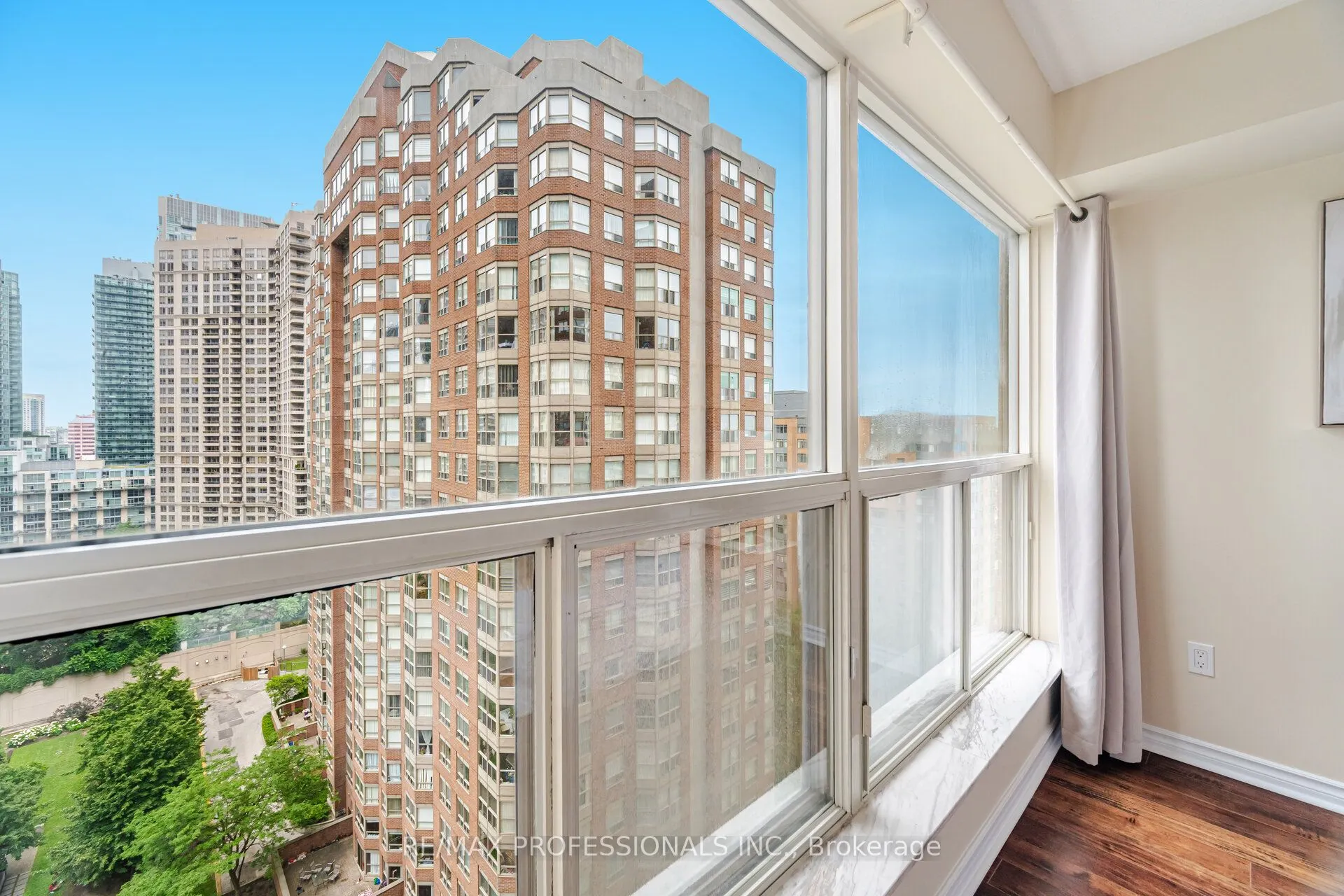 335 Webb Drive, #1606