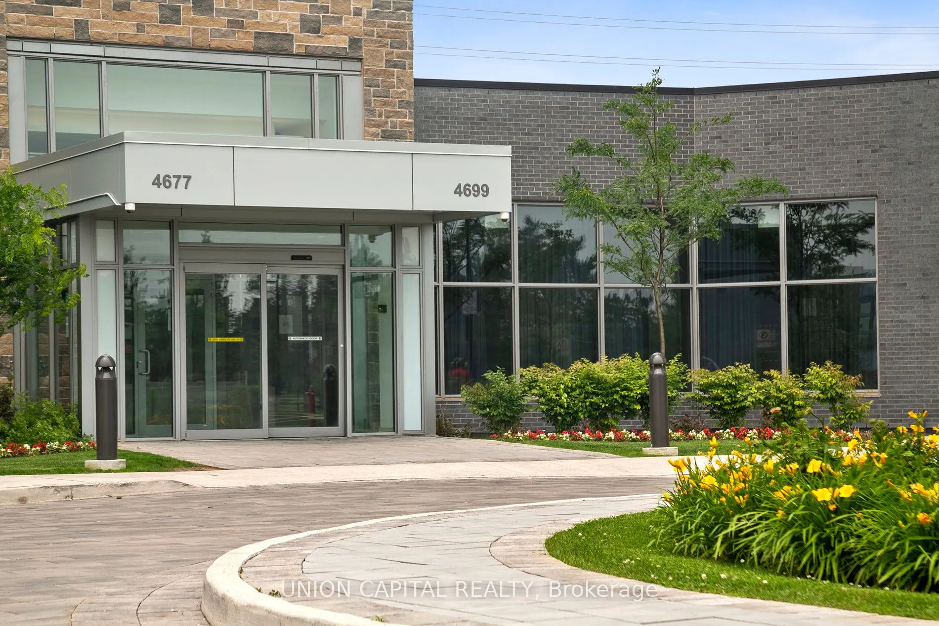 4699 GLEN ERIN Drive, #01