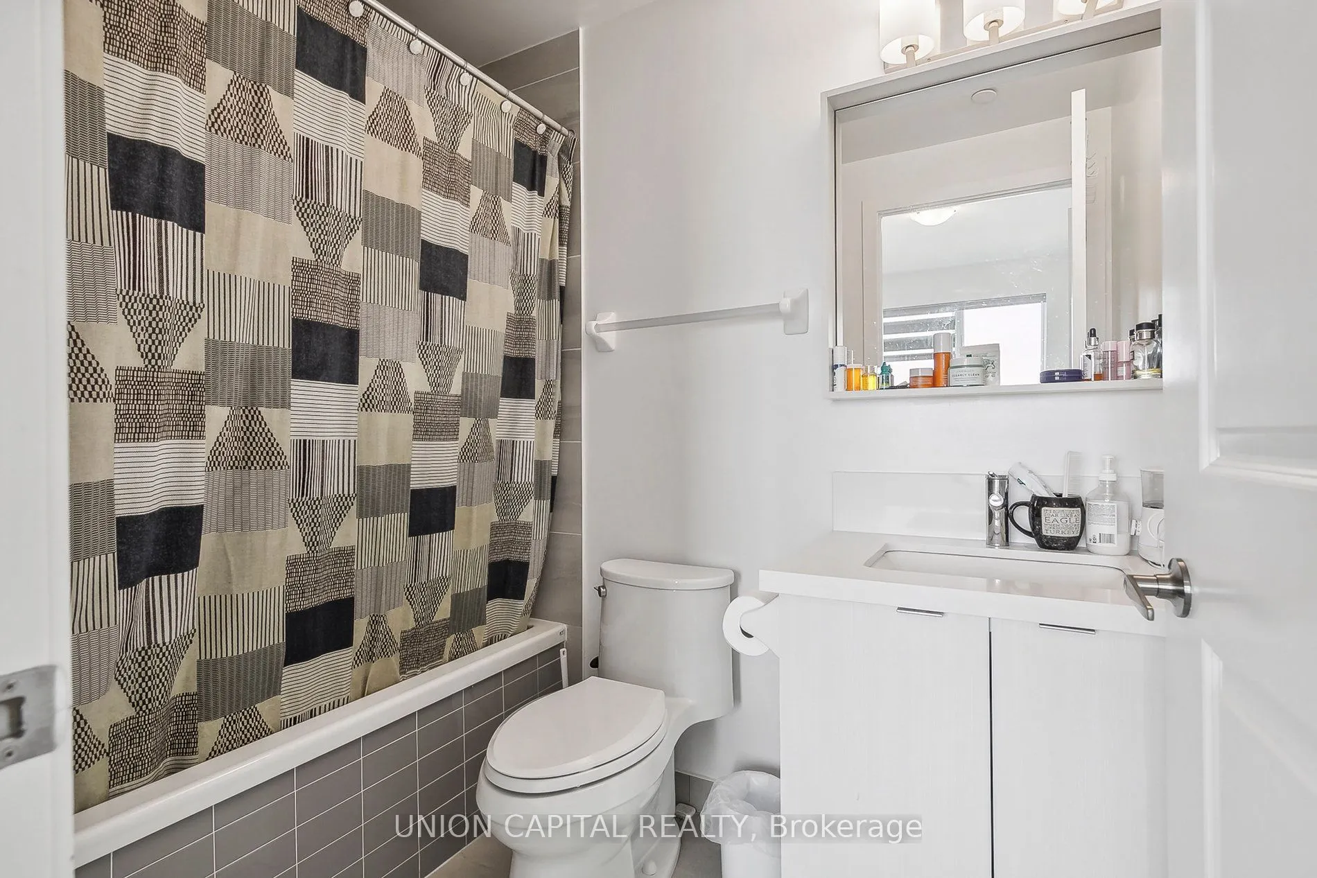 4699 GLEN ERIN Drive, #01