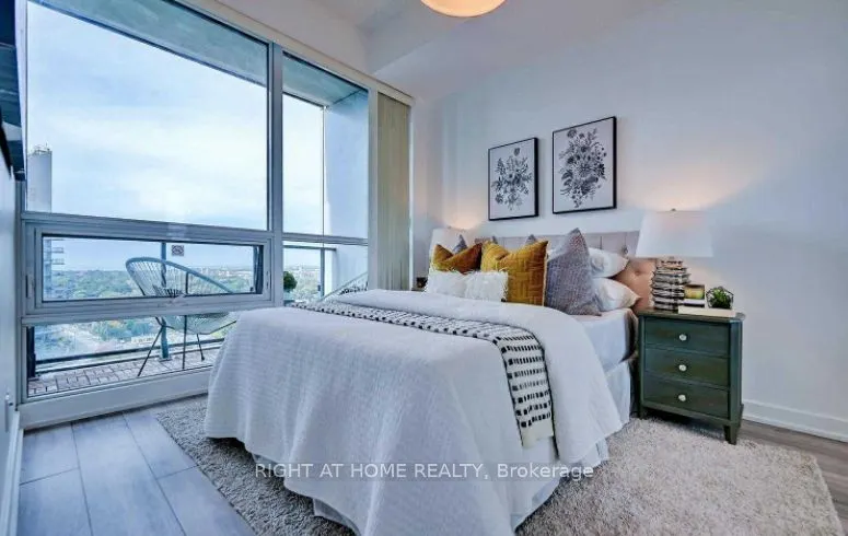 2220 Lake Shore Boulevard W, #2601