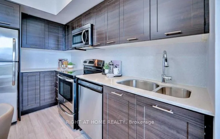 2220 Lake Shore Boulevard W, #2601