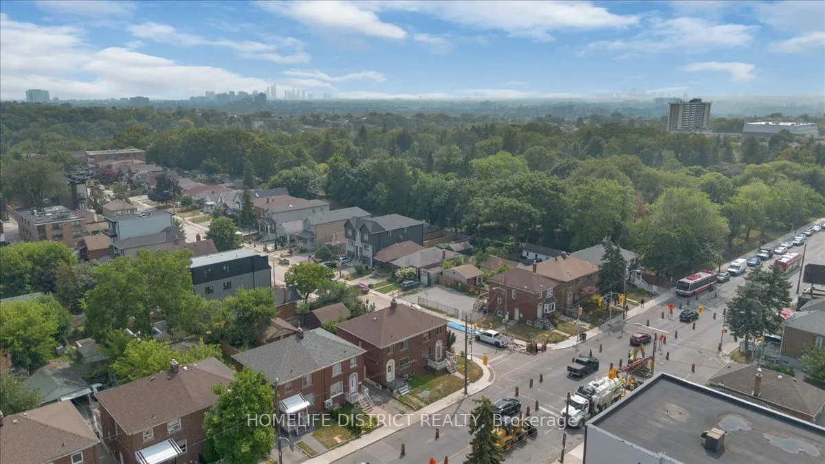 2055 Eglinton Avenue W