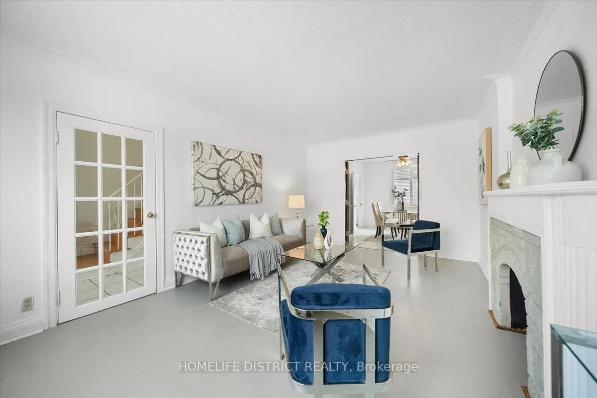 2055 Eglinton Avenue W