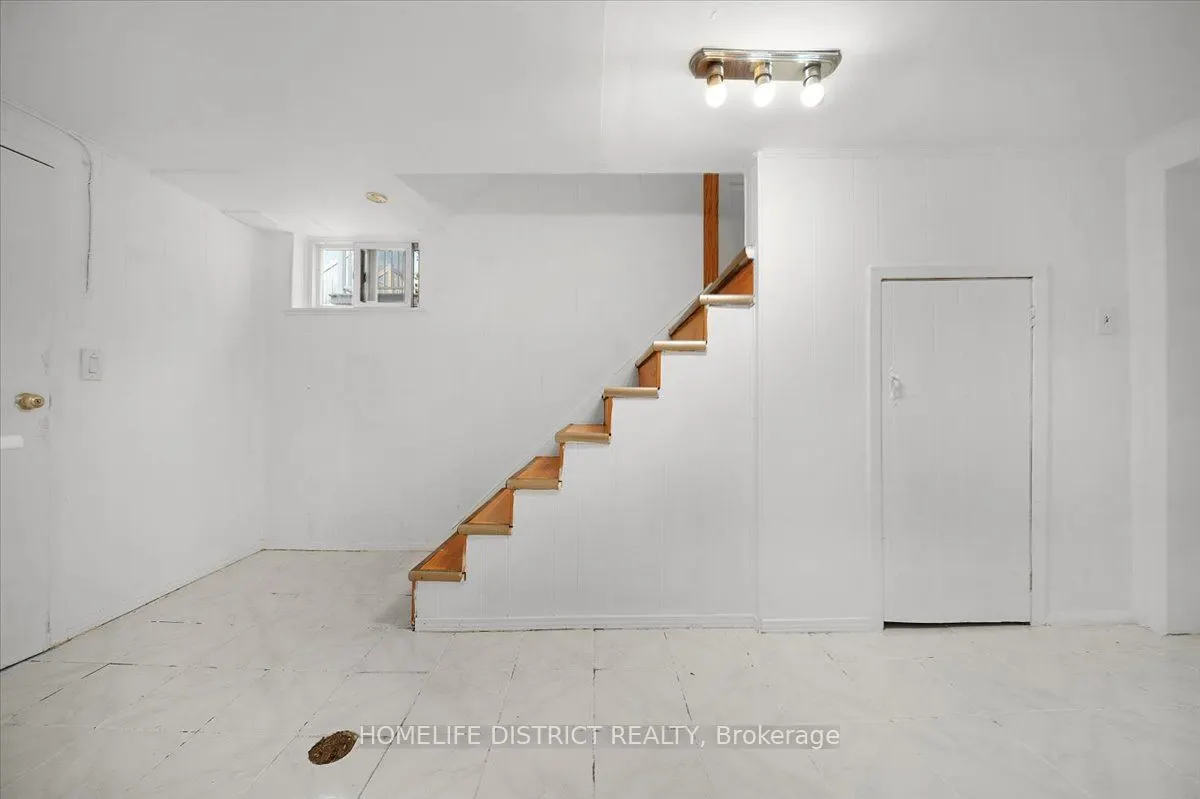 2055 Eglinton Avenue W