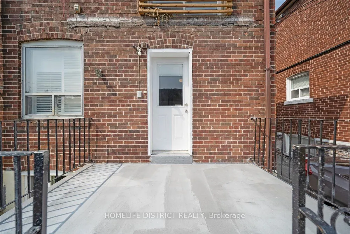 2055 Eglinton Avenue W