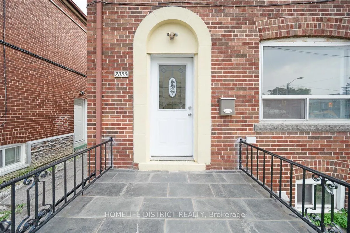 2055 Eglinton Avenue W