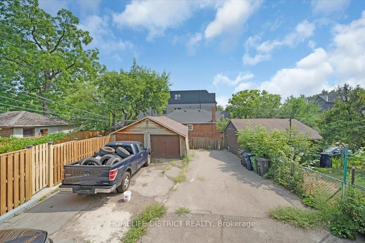 2055 Eglinton Avenue W
