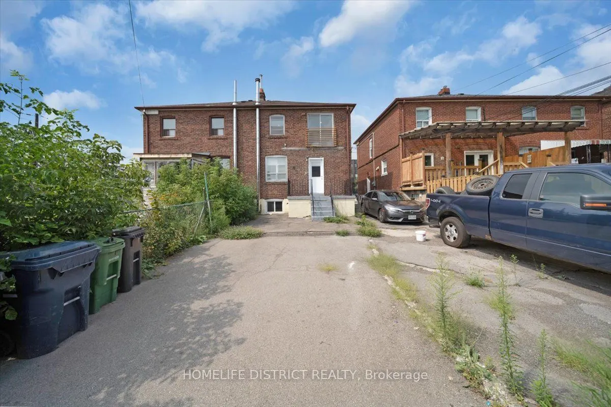 2055 Eglinton Avenue W
