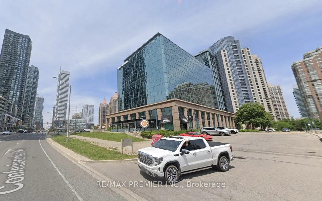 350 Burnhamthorpe Road W, #200-B01