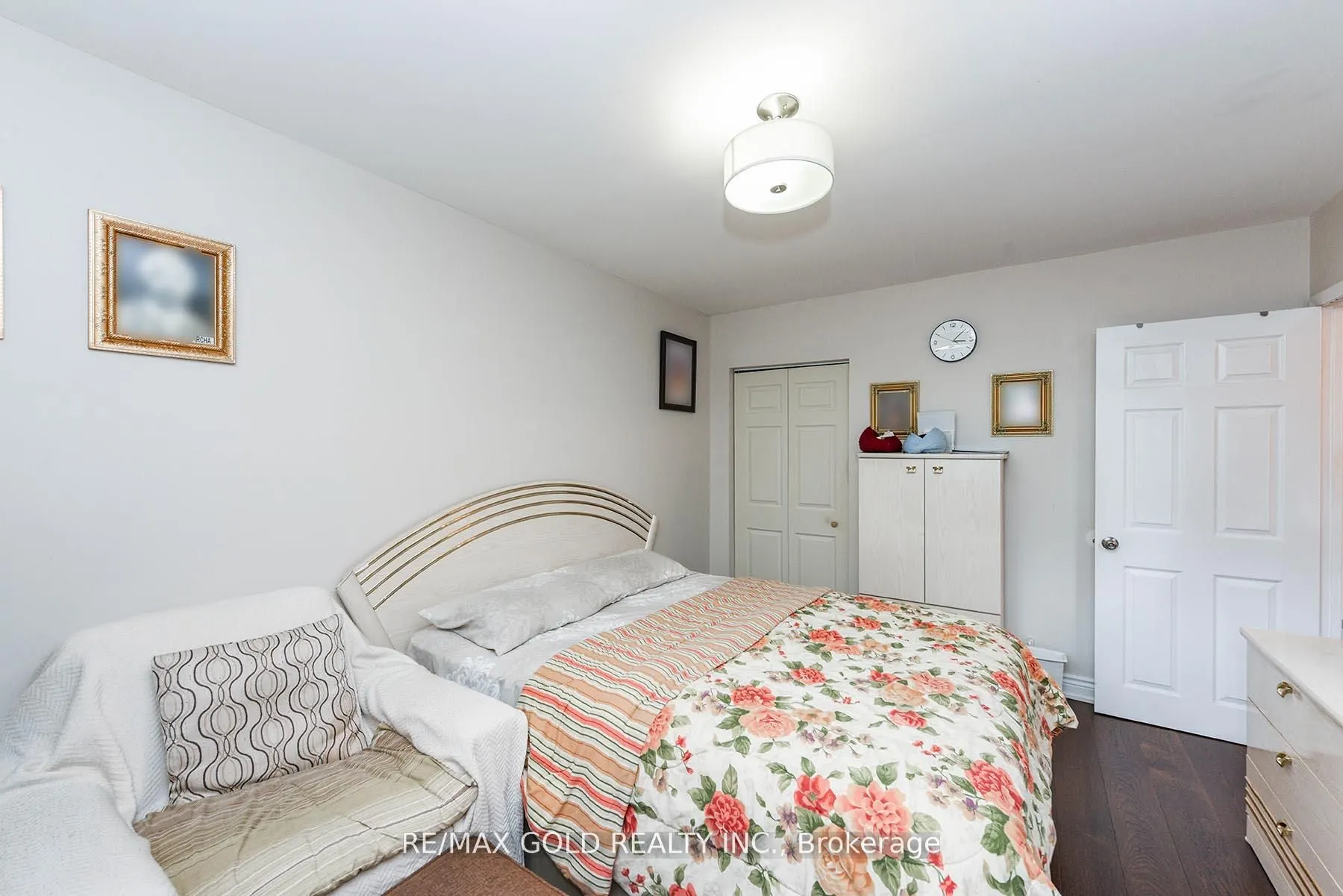 3507 Laddie Crescent
