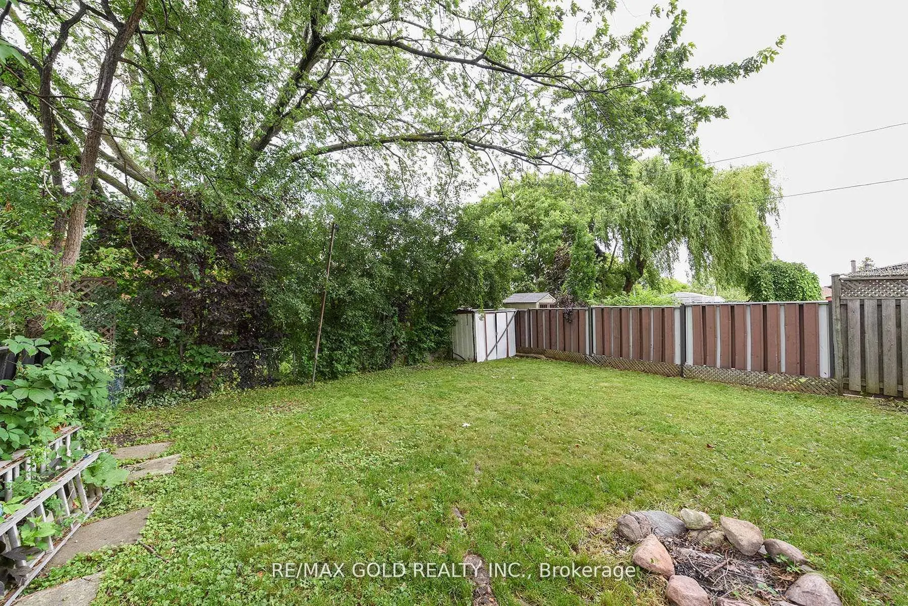 3507 Laddie Crescent