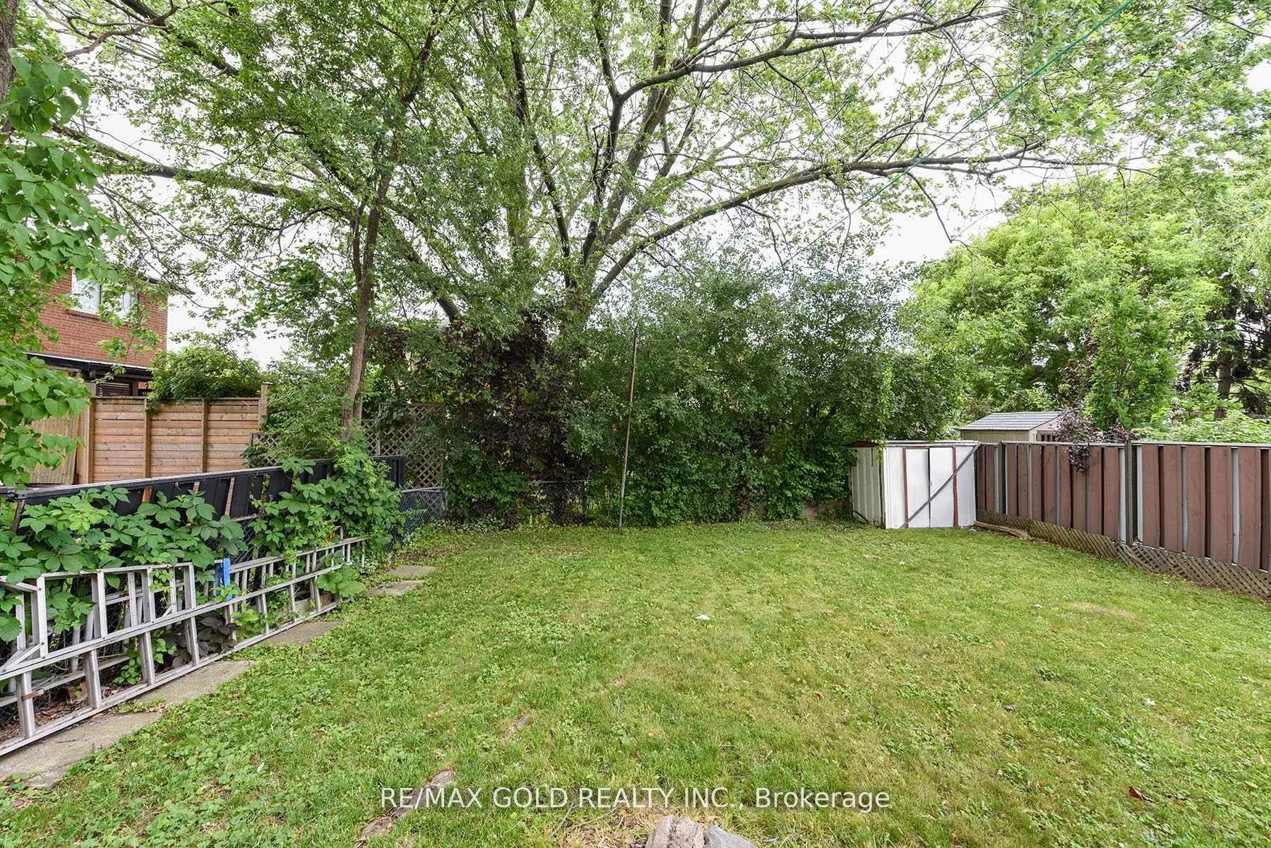 3507 Laddie Crescent