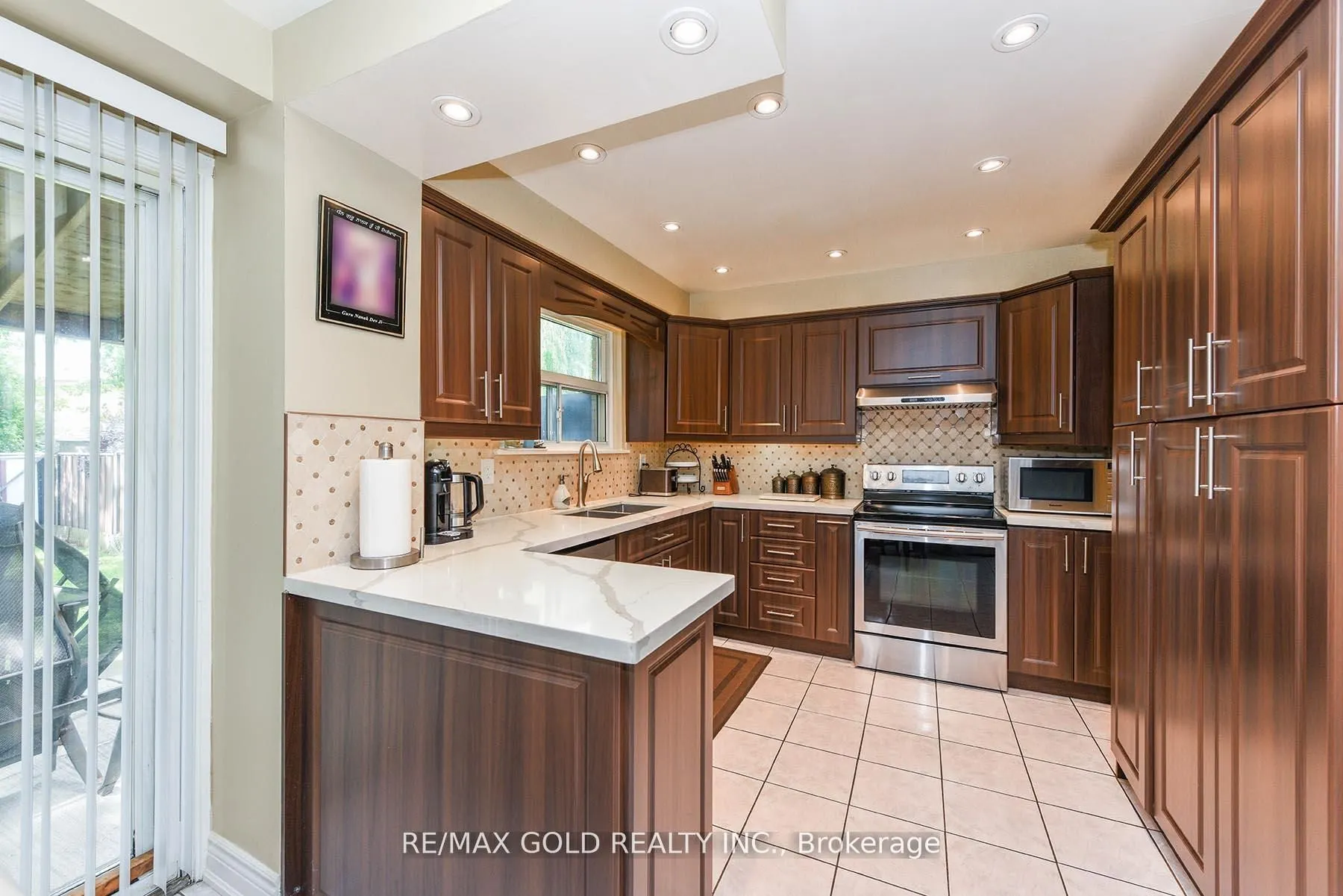3507 Laddie Crescent
