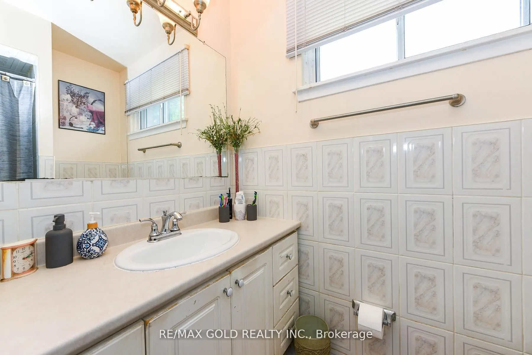 3507 Laddie Crescent