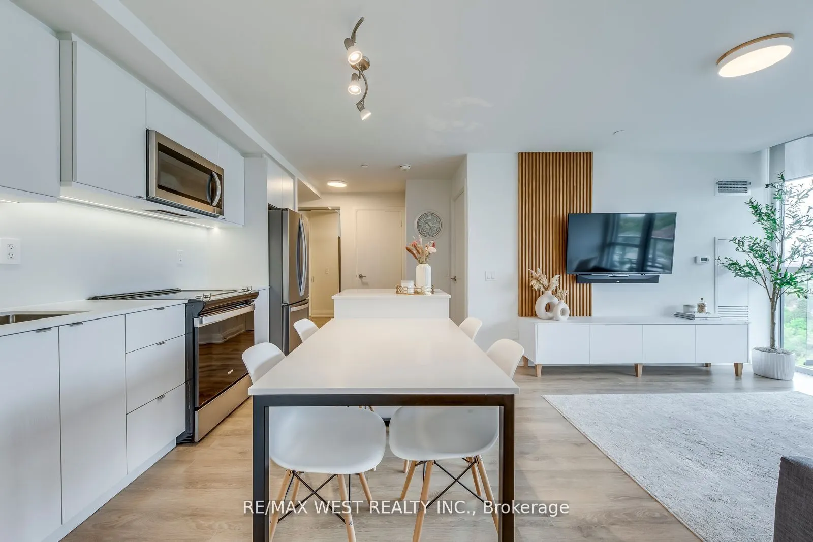 1461 Lawrence Avenue W, #1104