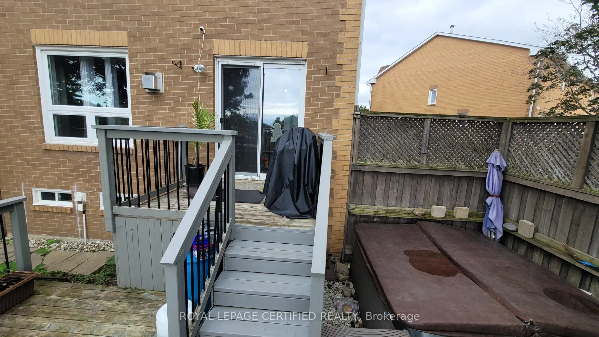 174 Howard Crescent