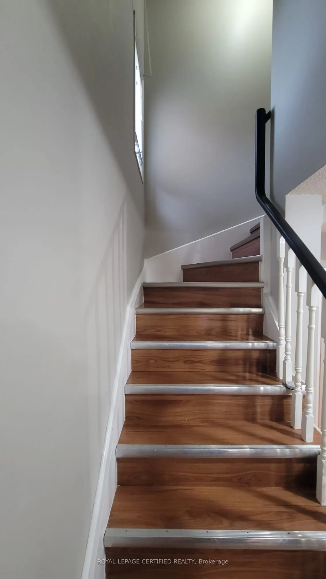 174 Howard Crescent