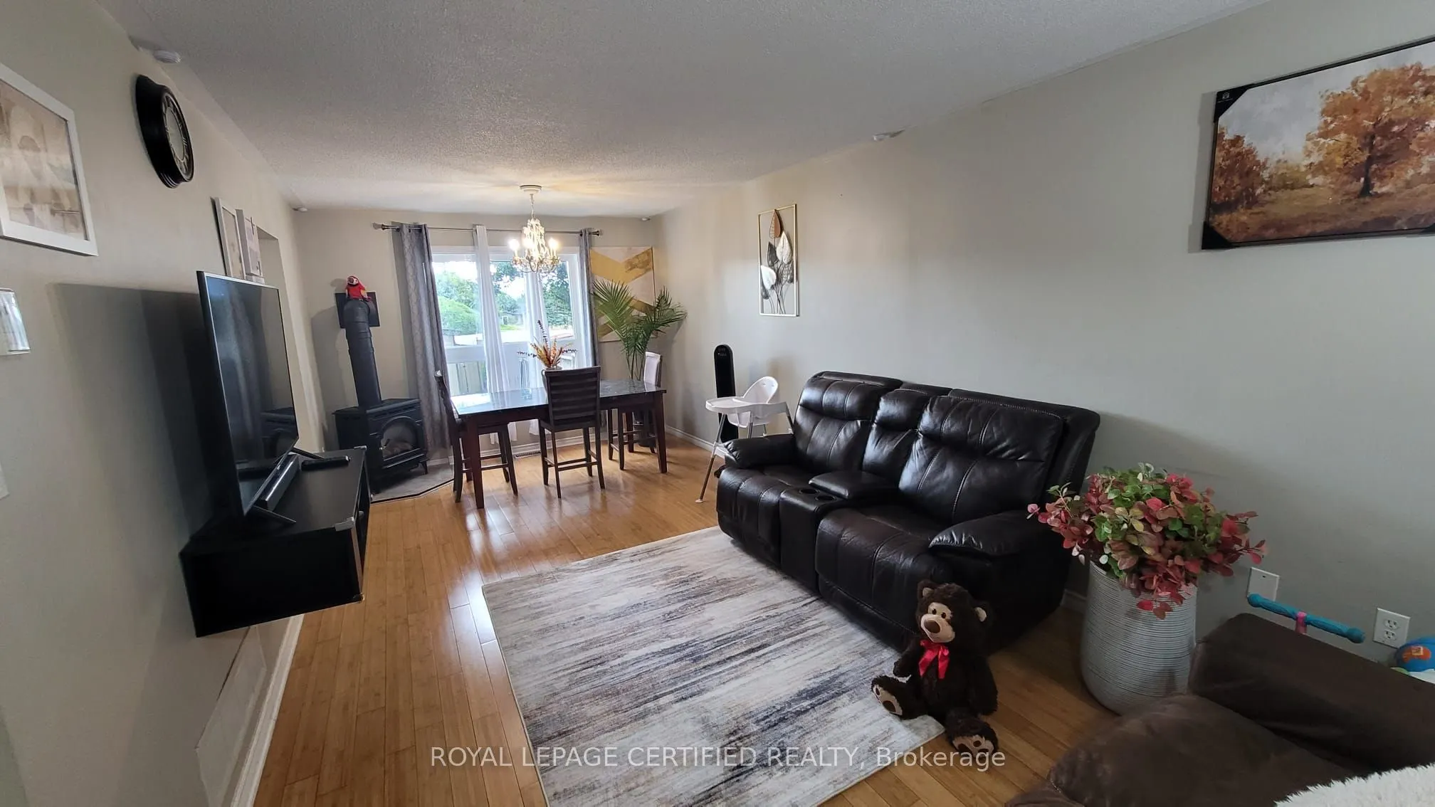174 Howard Crescent