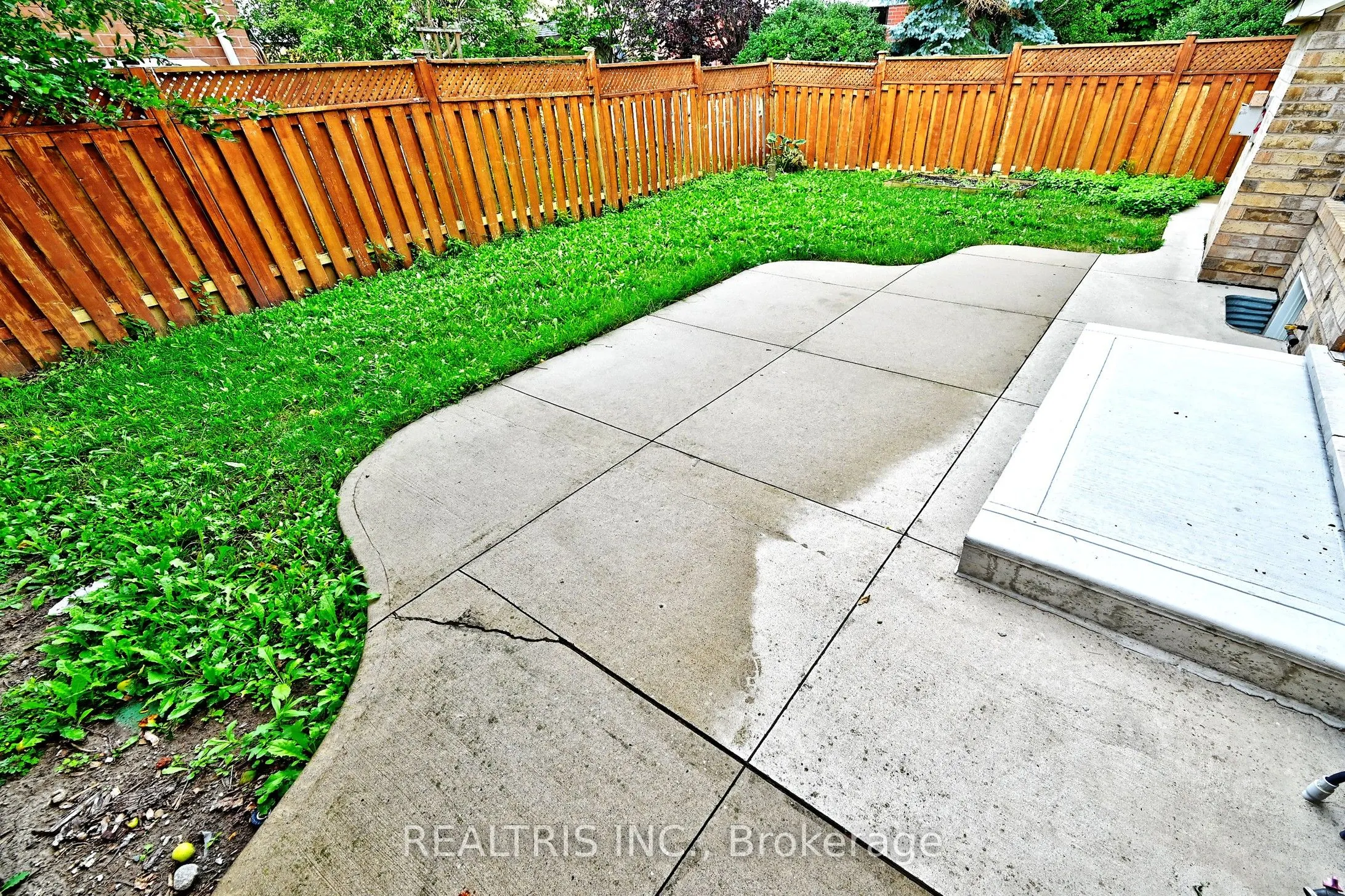 649 Marley Crescent