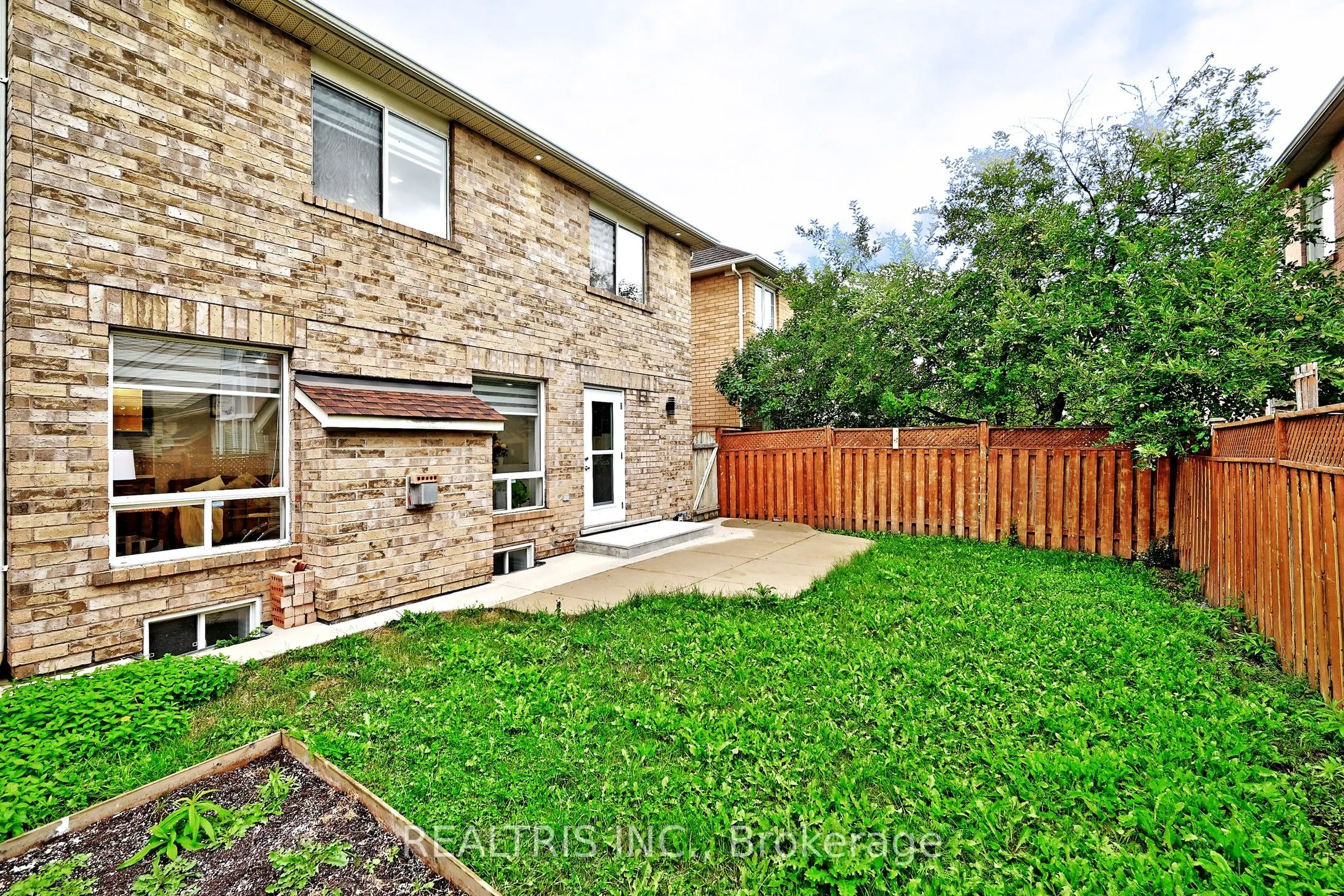 649 Marley Crescent