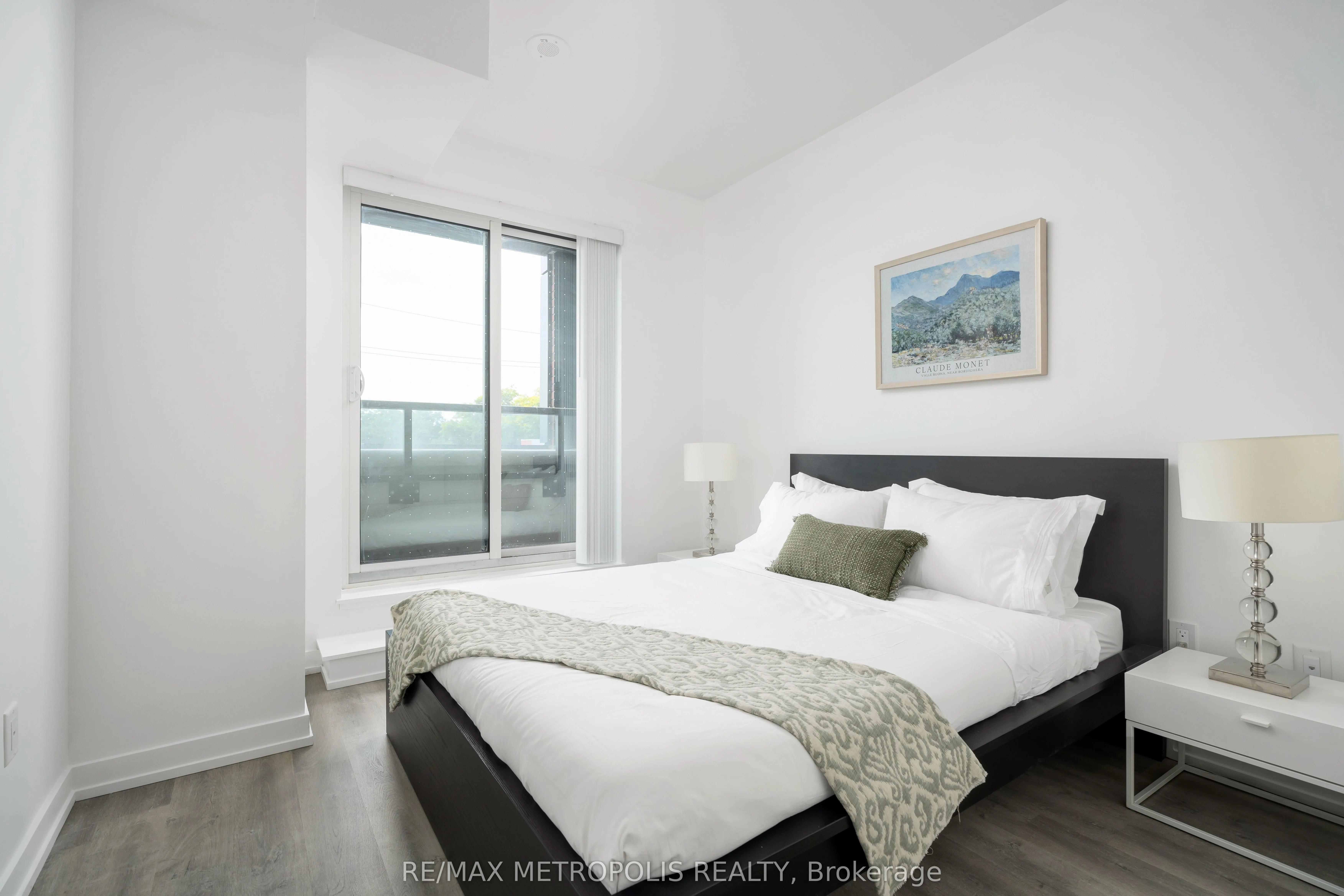 2300 St Clair Avenue W, #307
