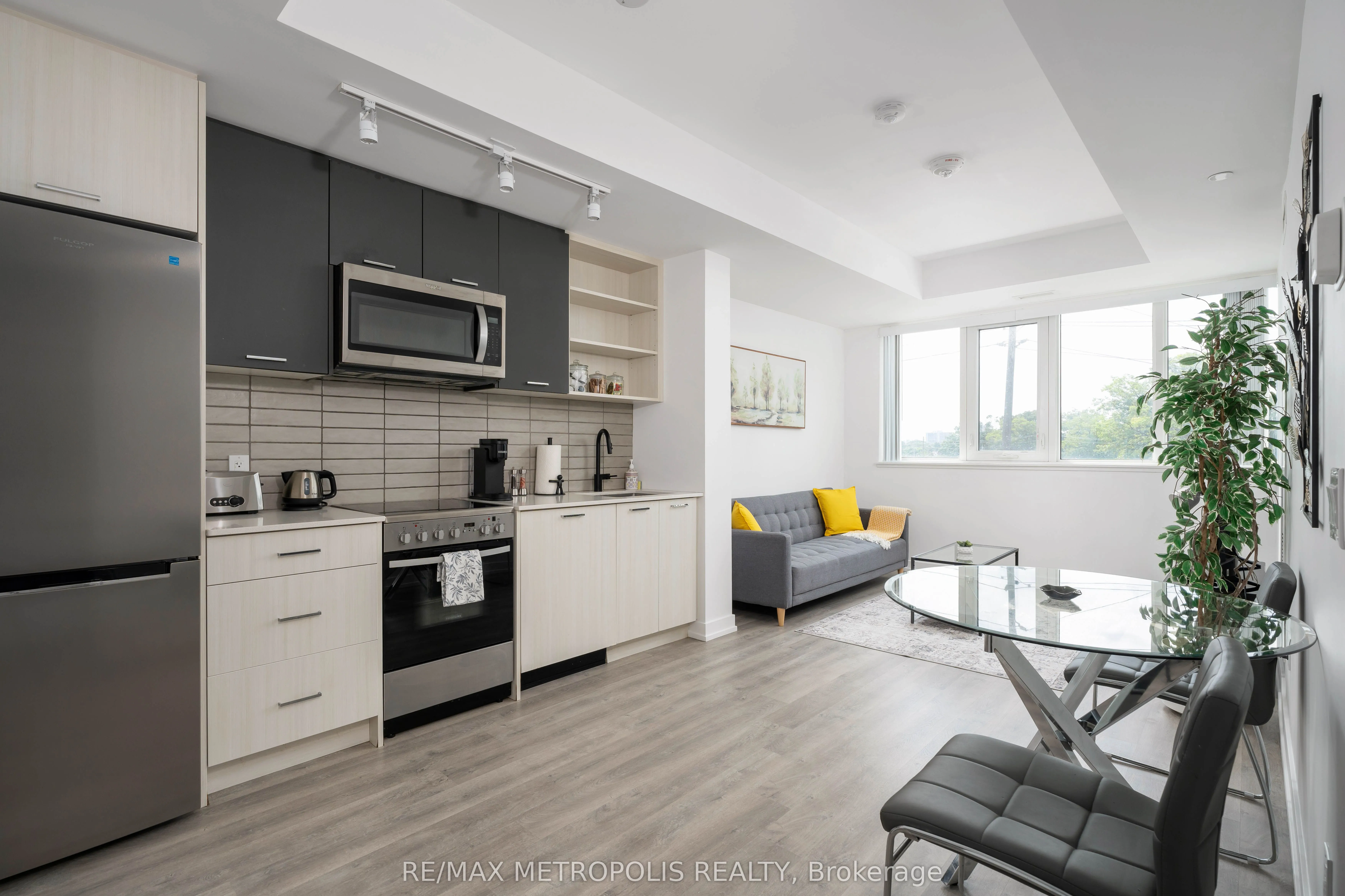 2300 St Clair Avenue W, #307