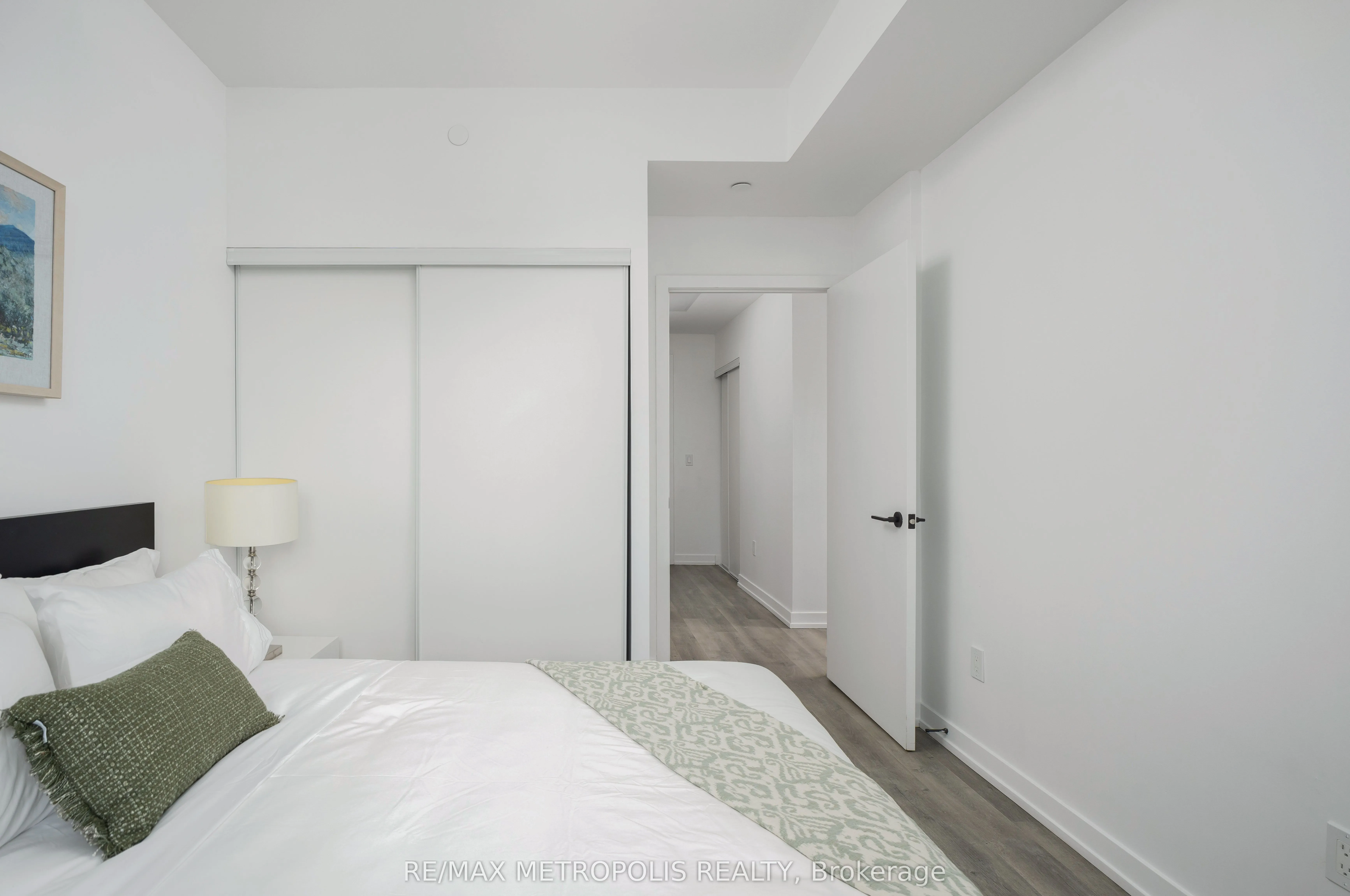 2300 St Clair Avenue W, #307
