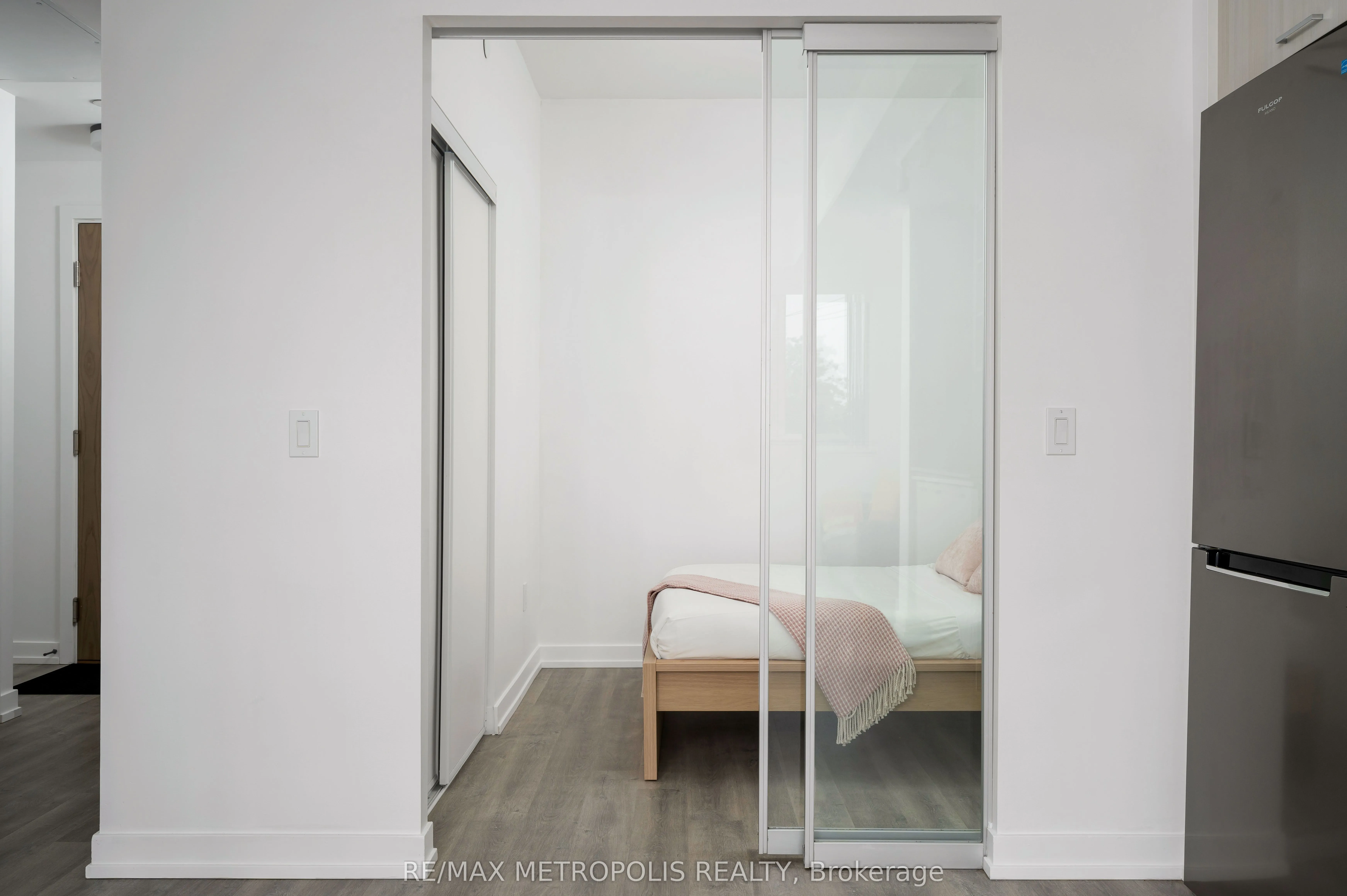 2300 St Clair Avenue W, #307