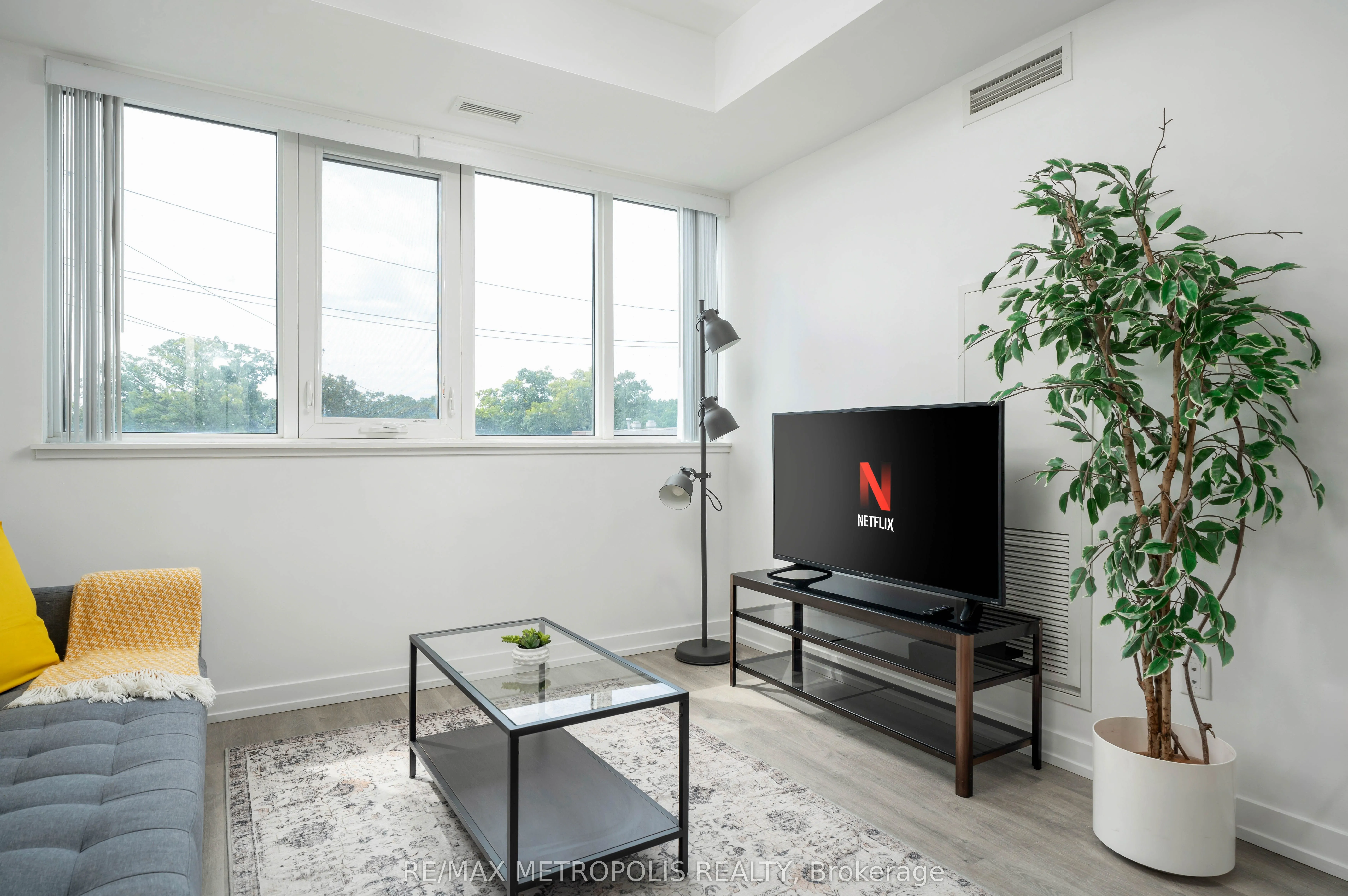 2300 St Clair Avenue W, #307