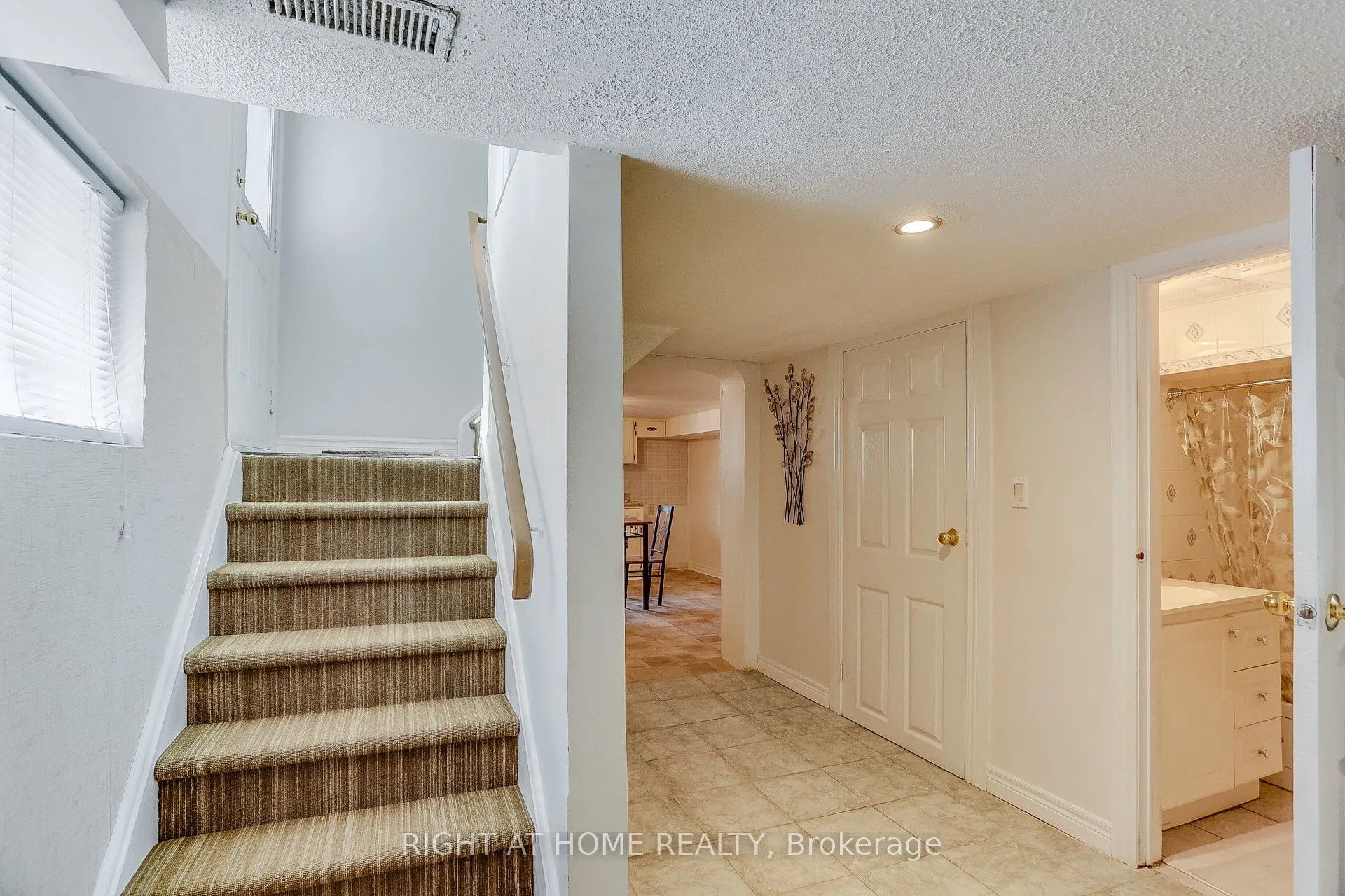 134 Locksley Avenue