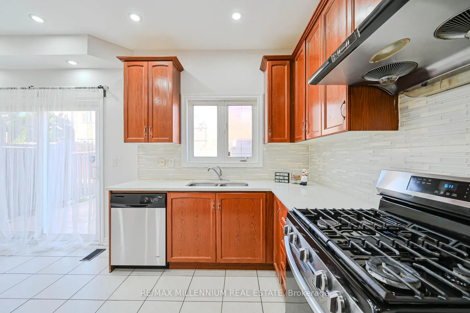 56 Attview Crescent