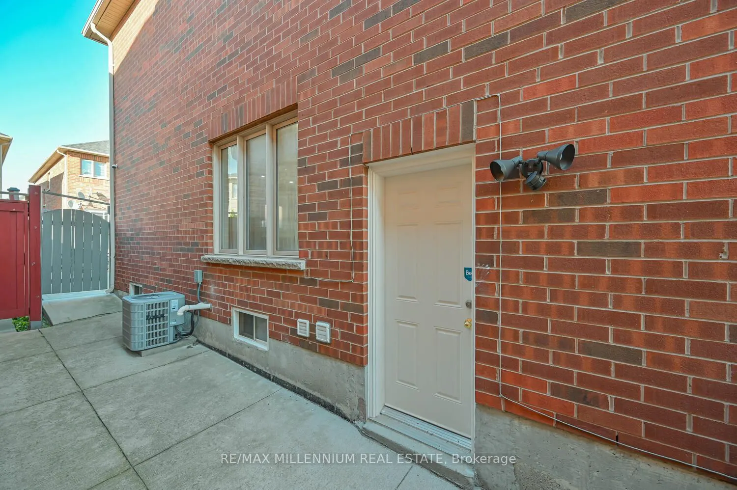 56 Attview Crescent