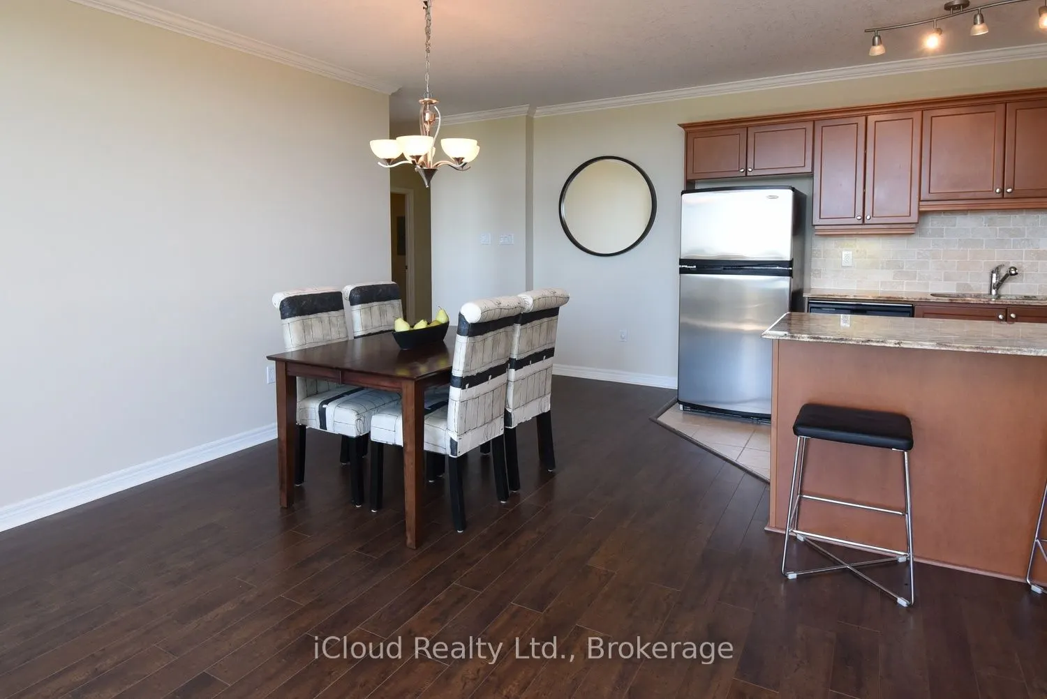 1998 Ironstone Drive, #713
