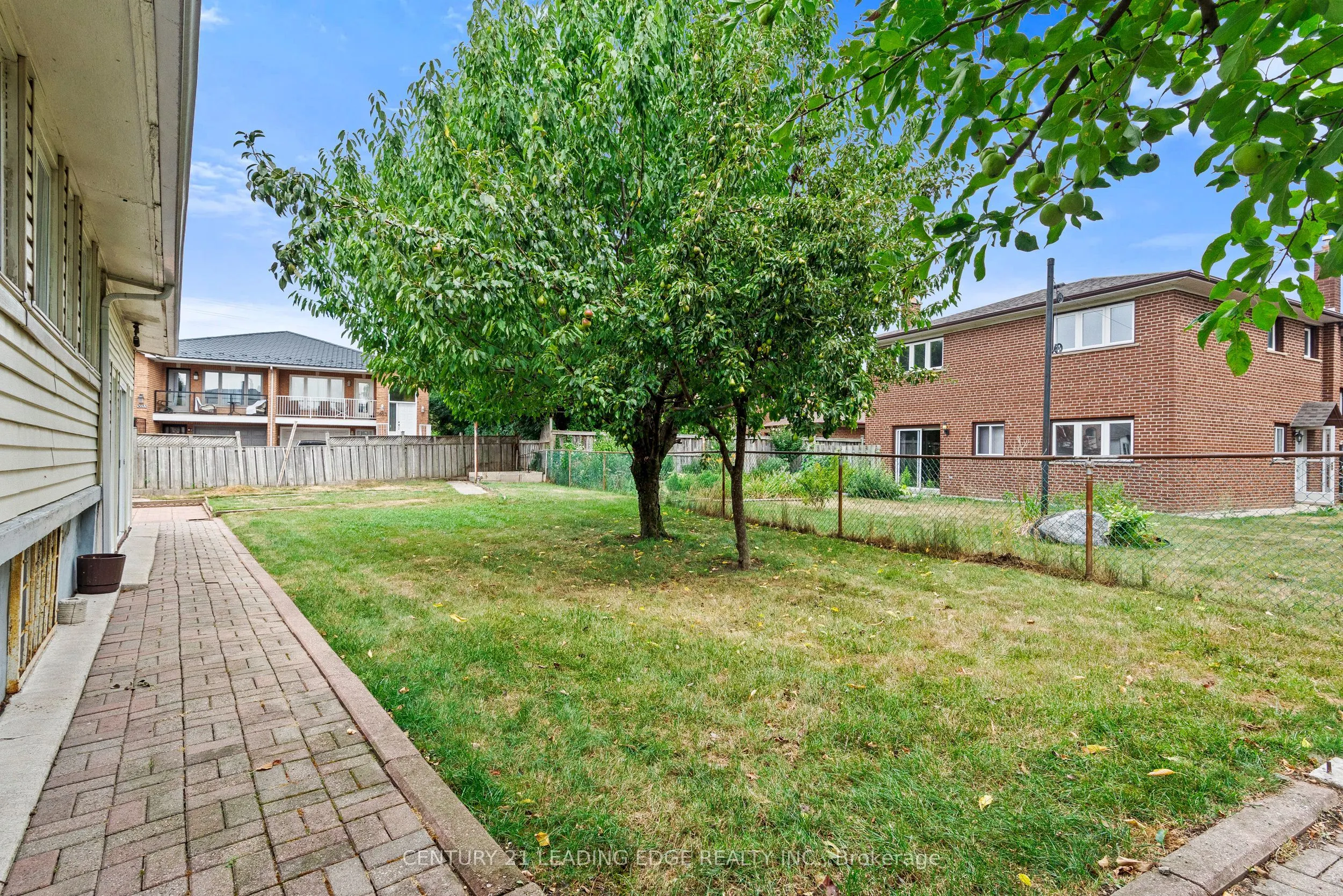 3651 Broomhill Crescent