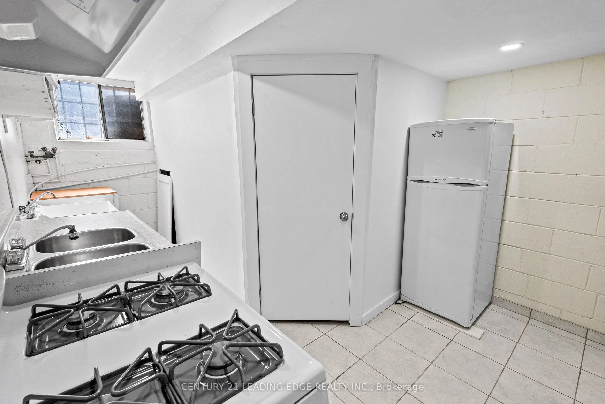 3651 Broomhill Crescent