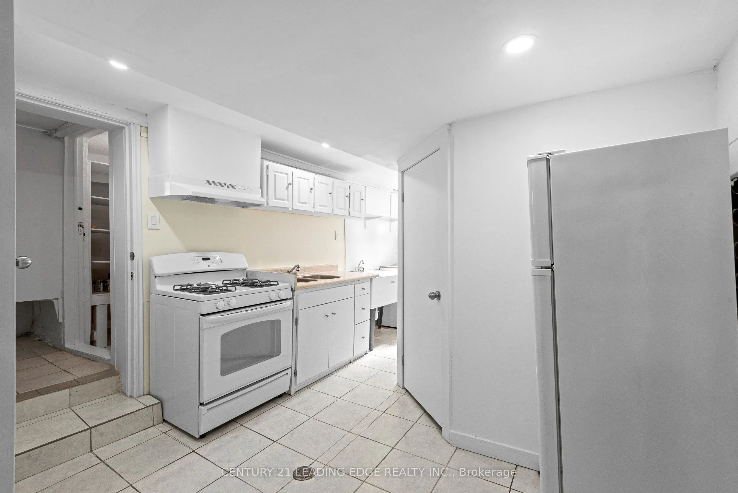 3651 Broomhill Crescent