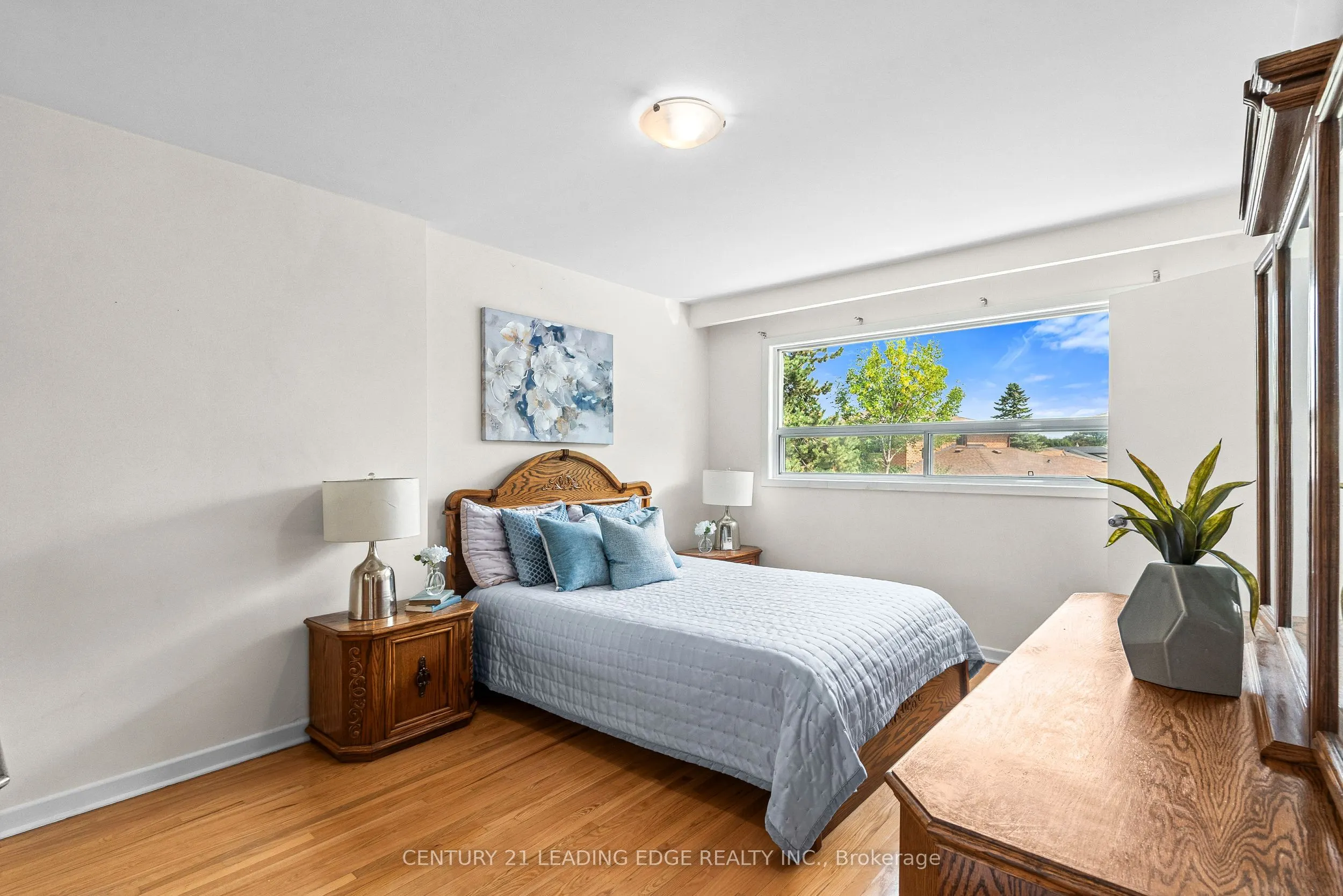 3651 Broomhill Crescent