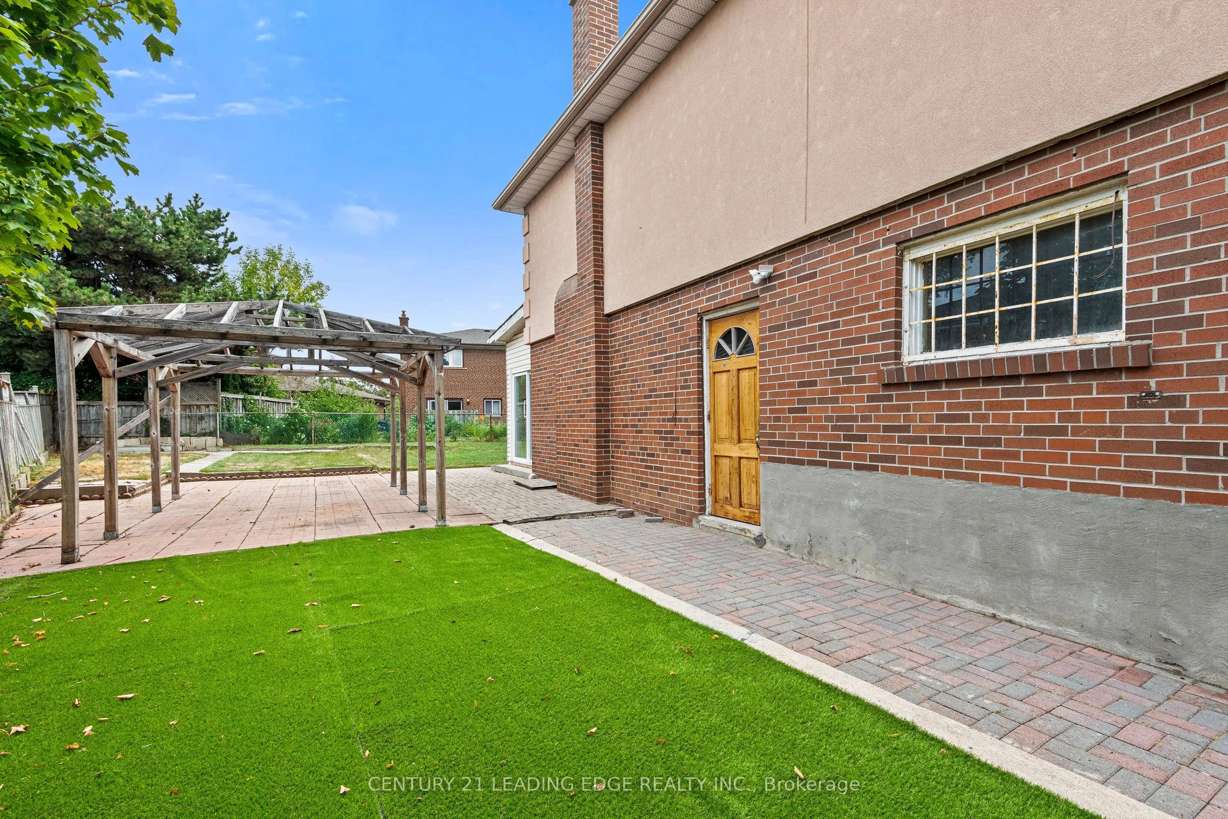3651 Broomhill Crescent