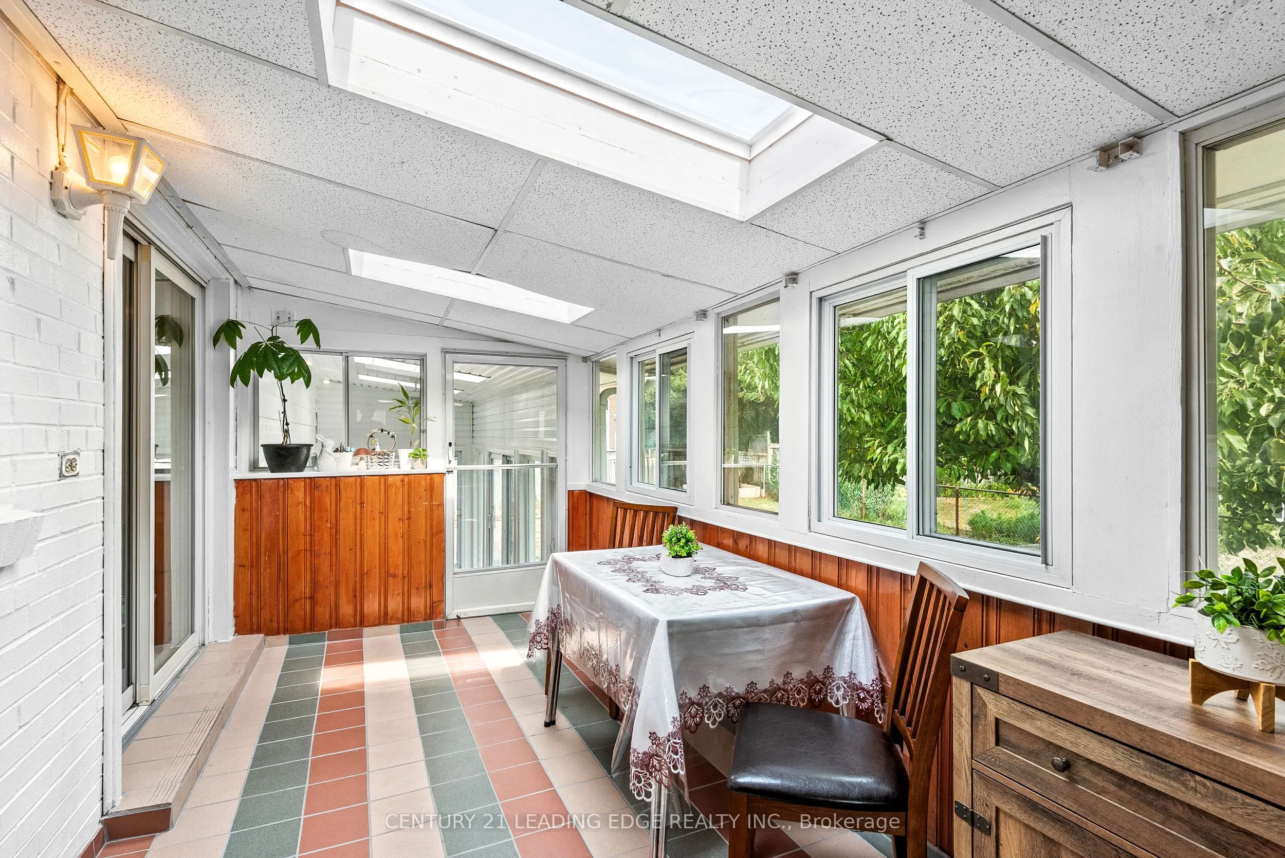 3651 Broomhill Crescent