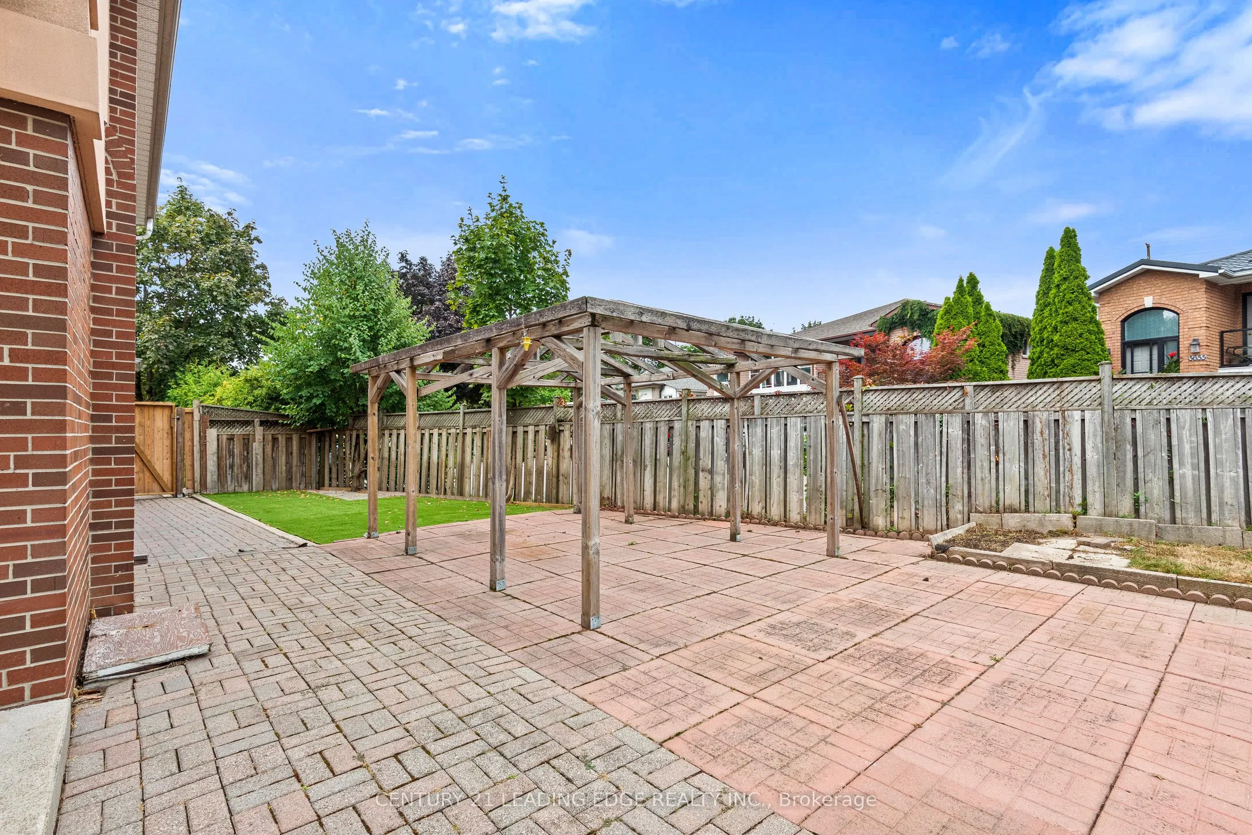 3651 Broomhill Crescent