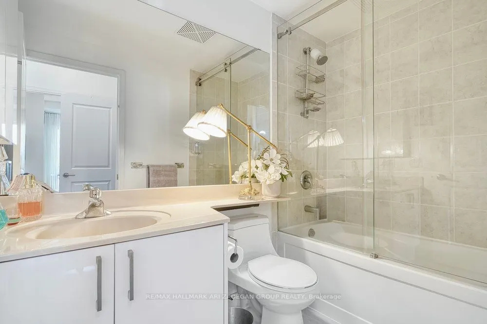 60 Absolute Avenue, #1507