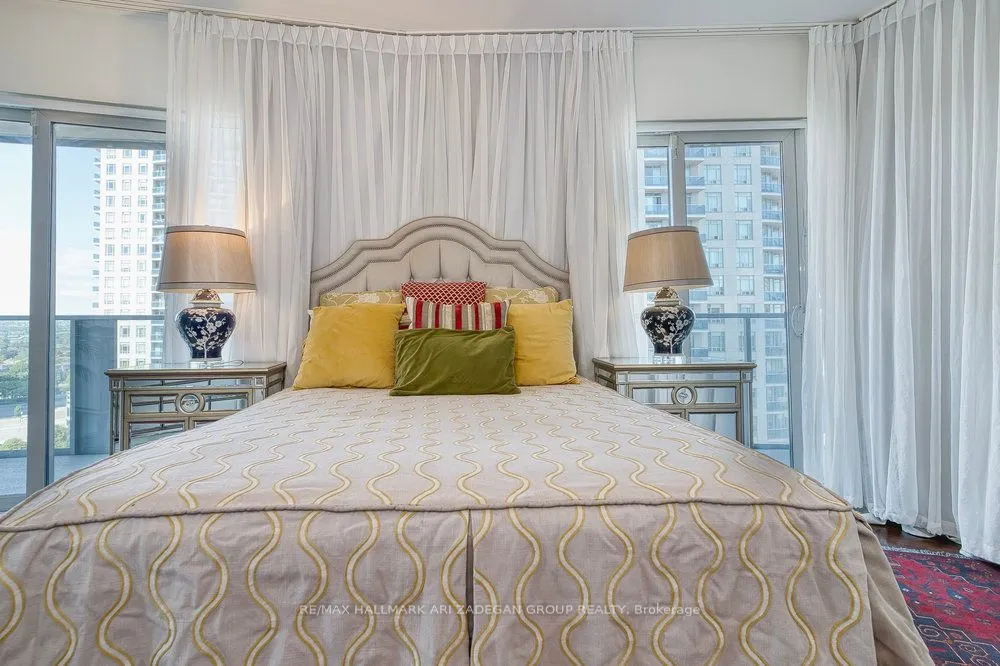 60 Absolute Avenue, #1507