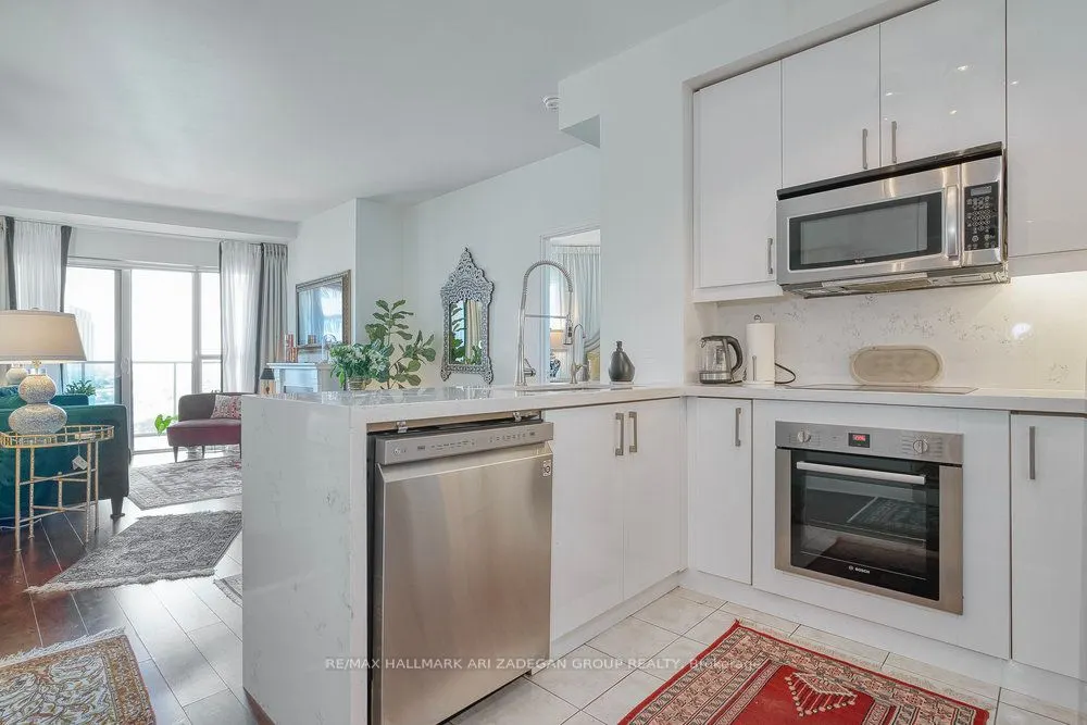 60 Absolute Avenue, #1507