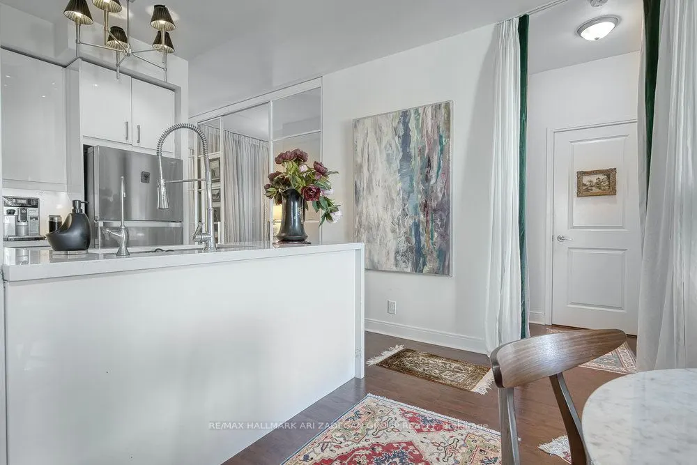 60 Absolute Avenue, #1507