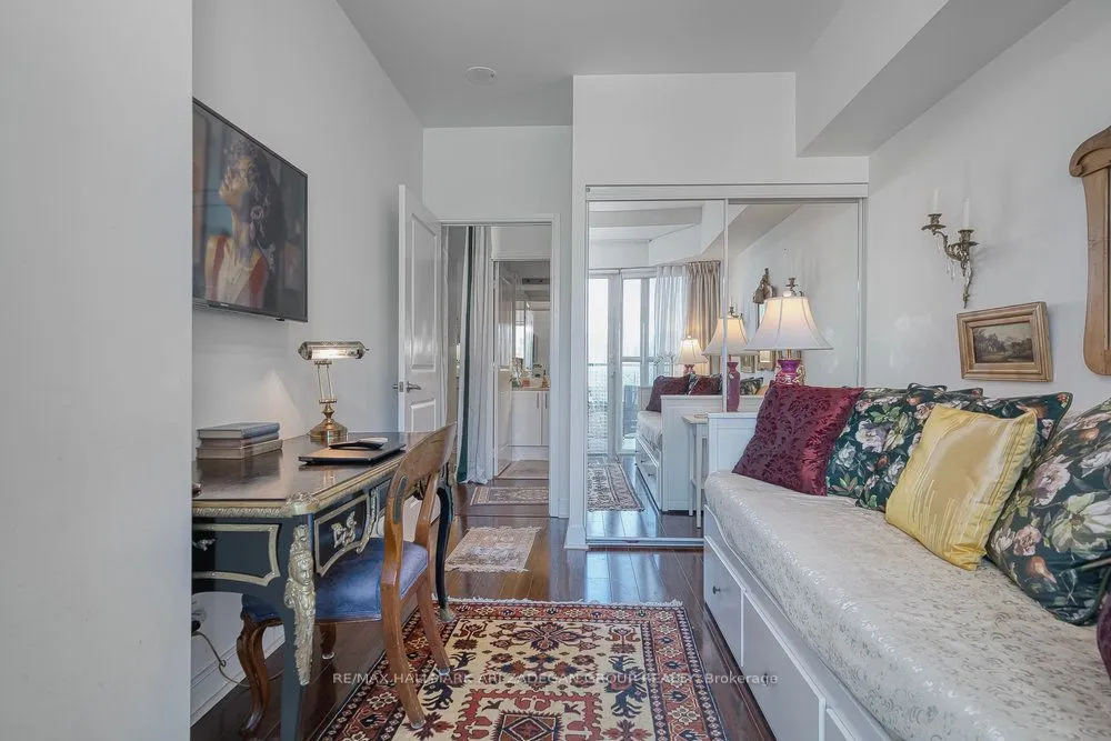 60 Absolute Avenue, #1507