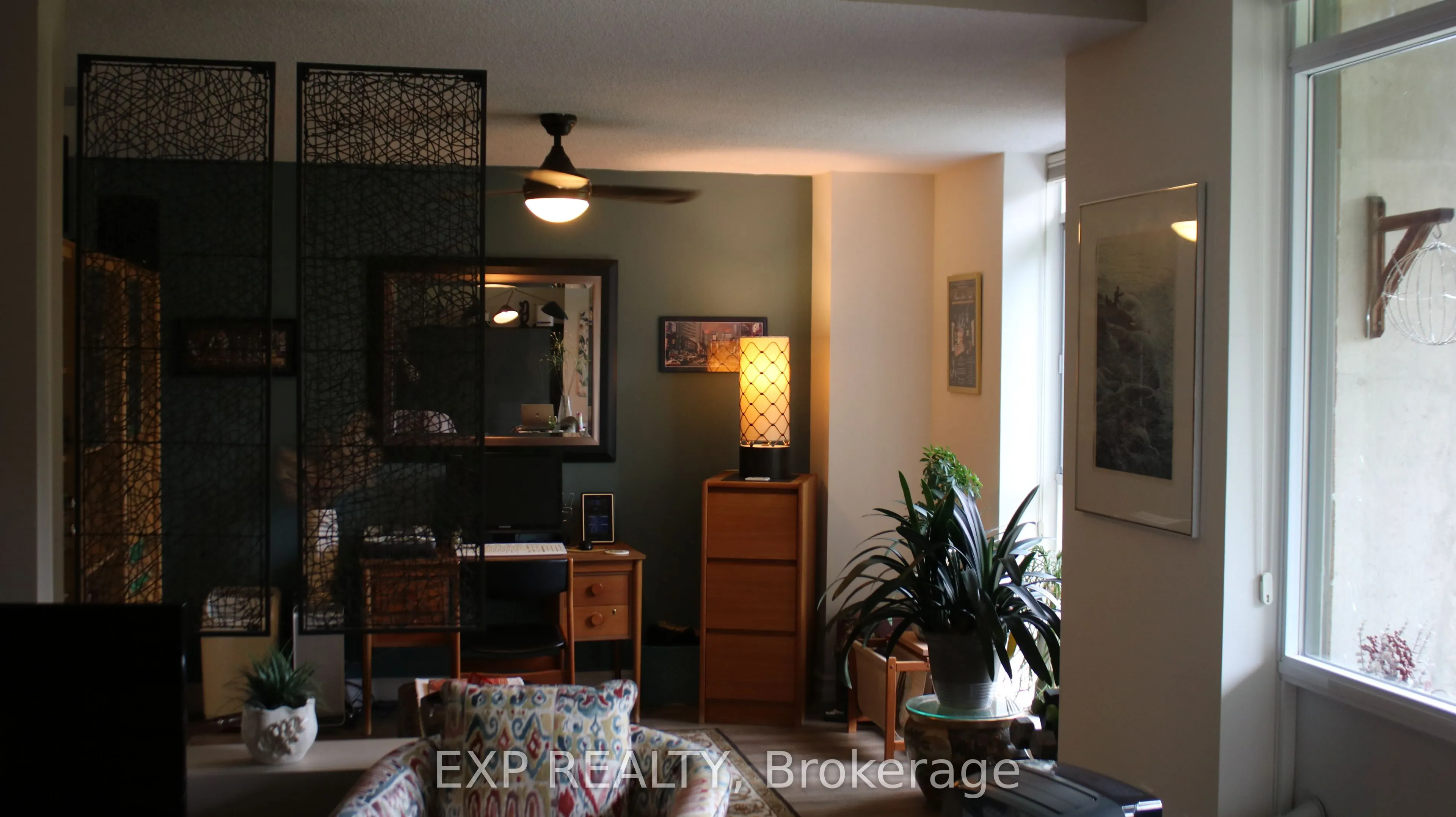 5250 Lakeshore Road, #104